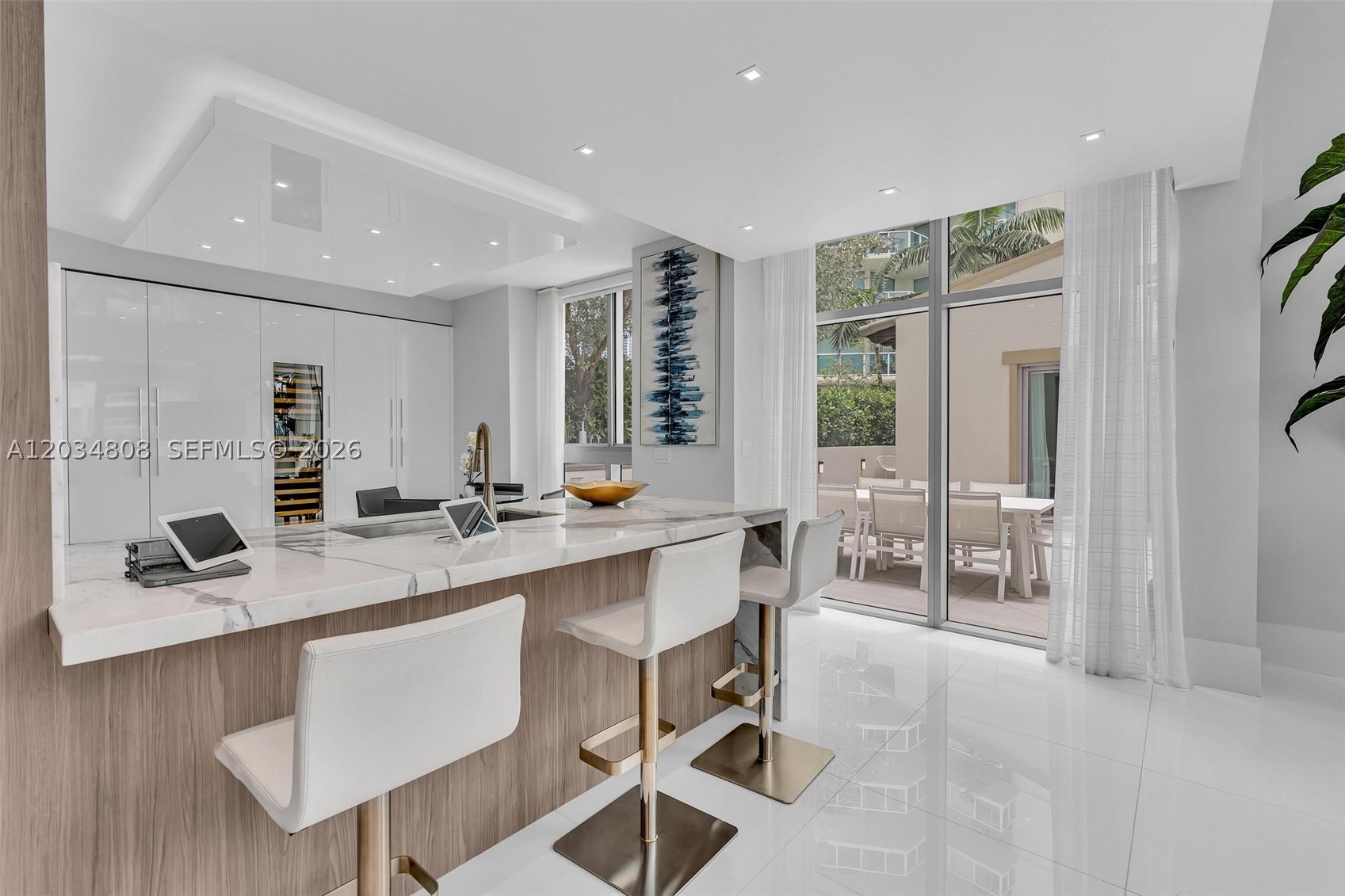 PARQUE TOWERS CONDO - Residential