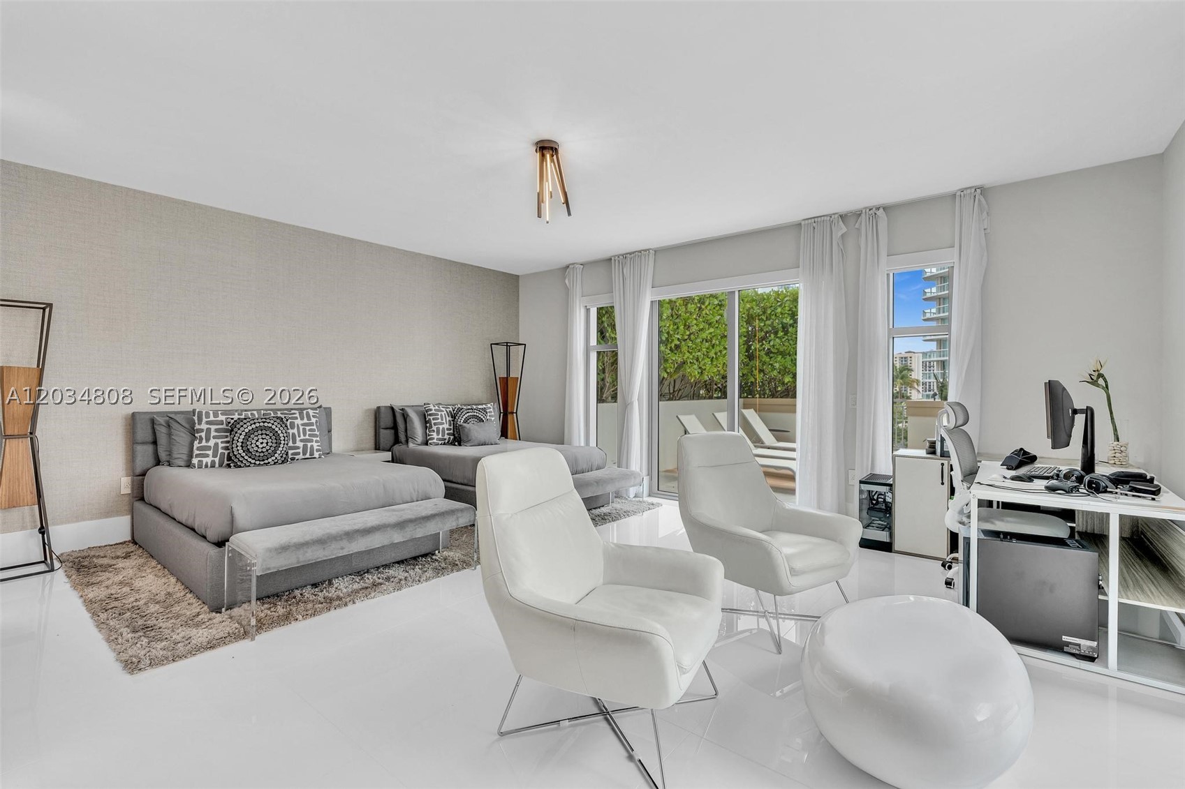 PARQUE TOWERS CONDO - Residential