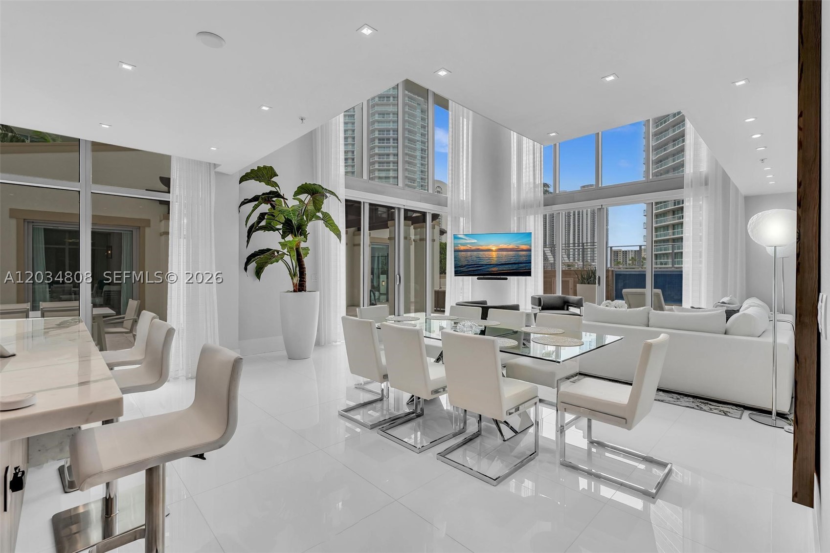 PARQUE TOWERS CONDO - Residential