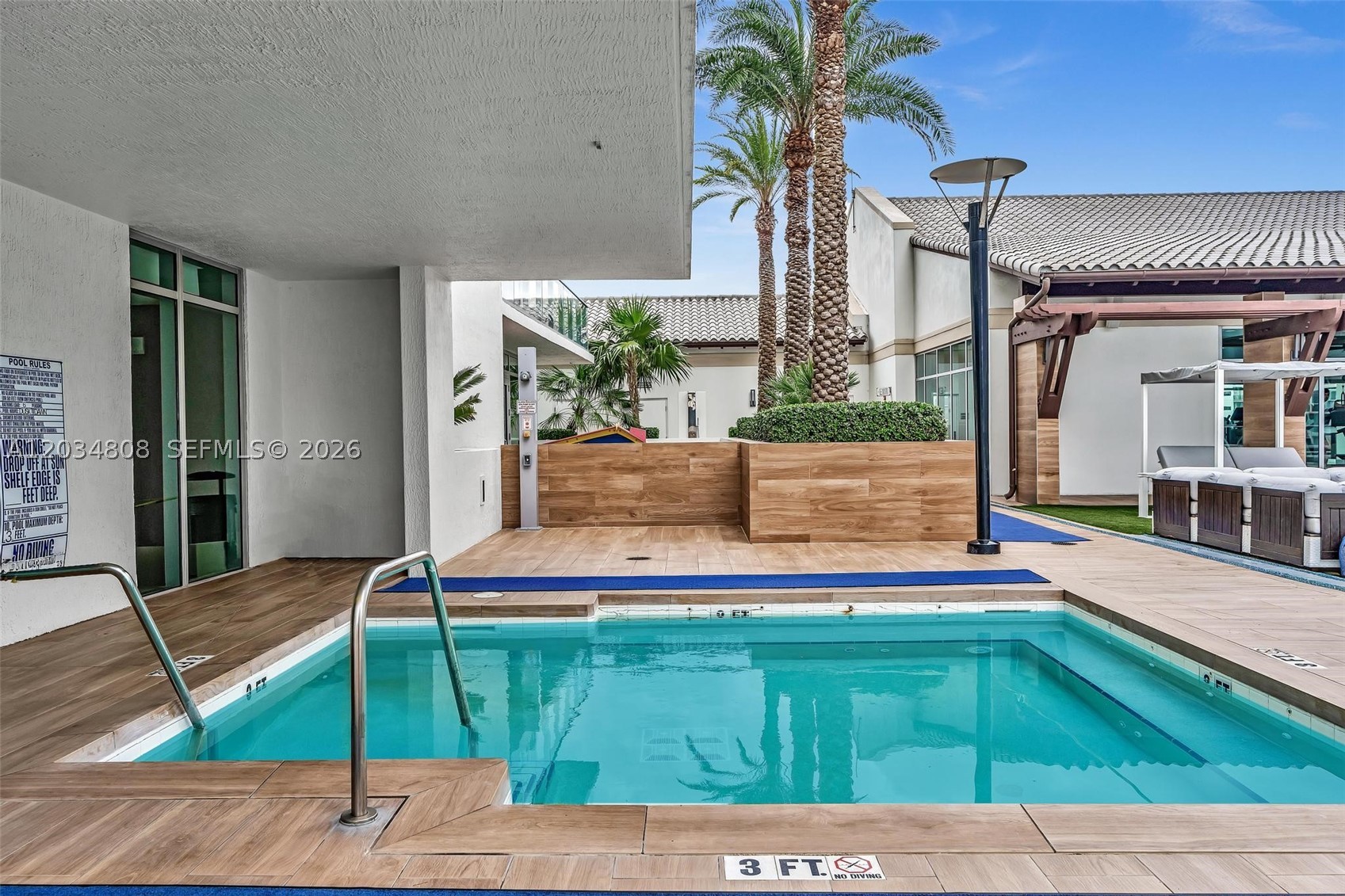 PARQUE TOWERS CONDO - Residential