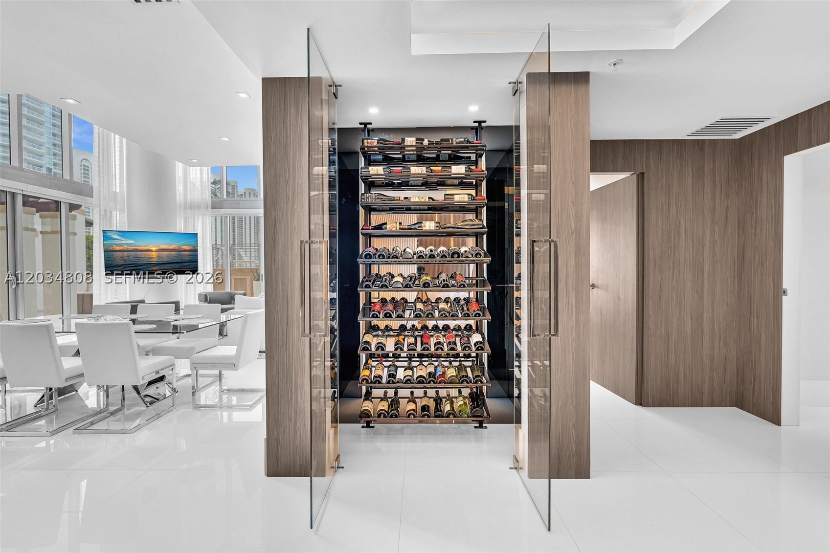 PARQUE TOWERS CONDO - Residential