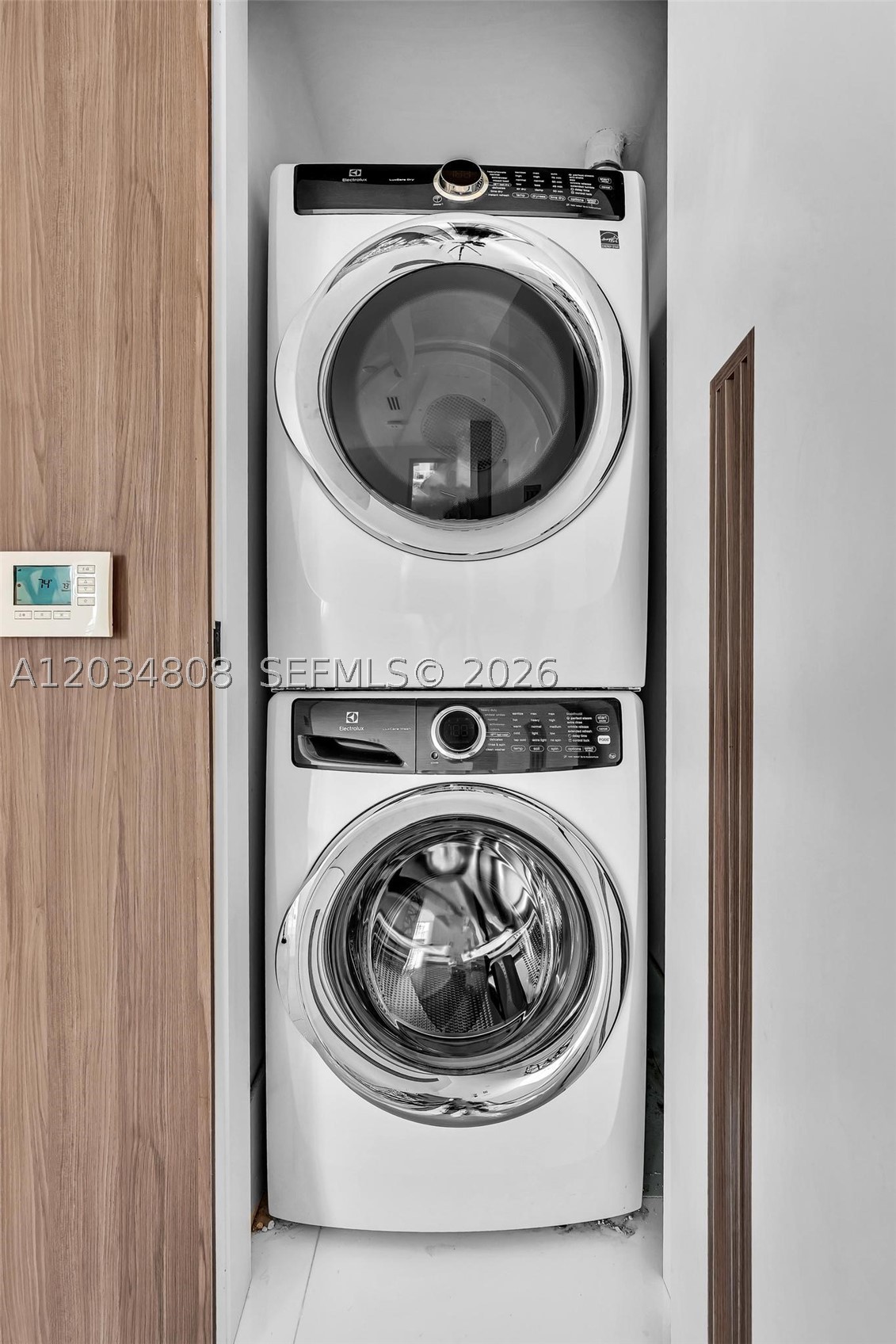 PARQUE TOWERS CONDO - Residential