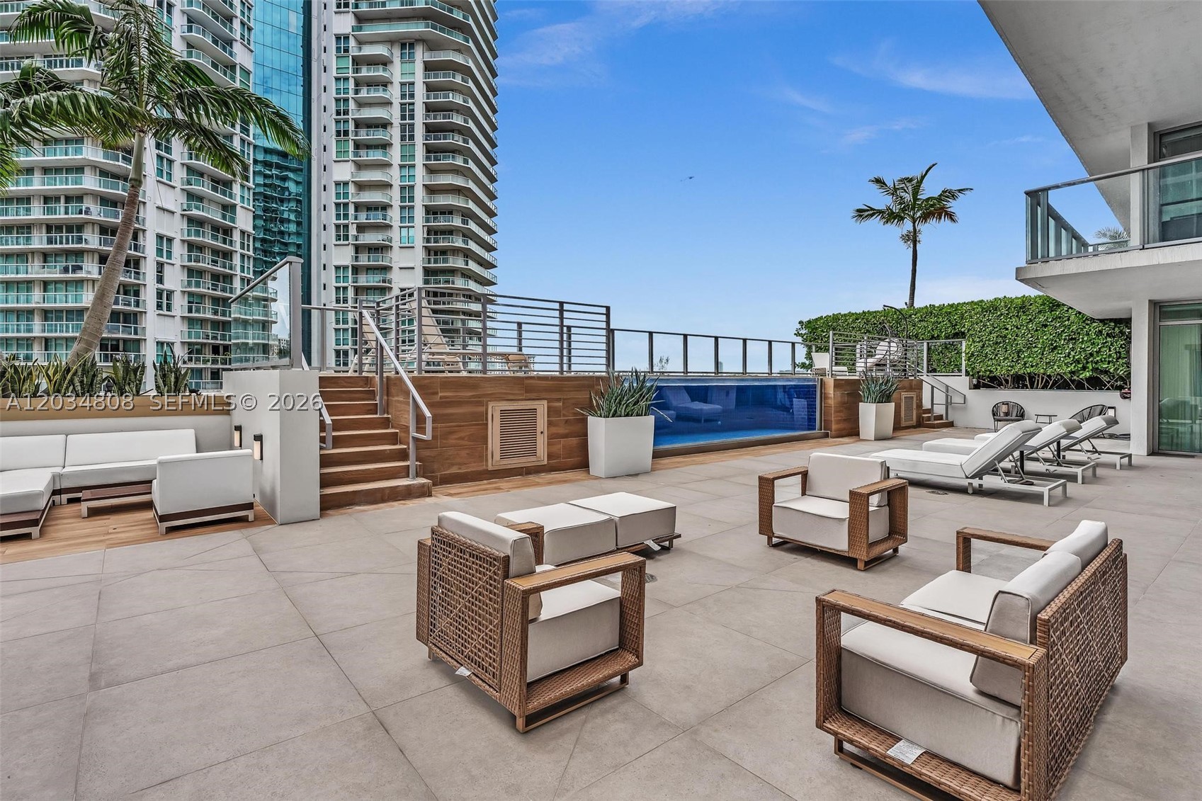 PARQUE TOWERS CONDO - Residential