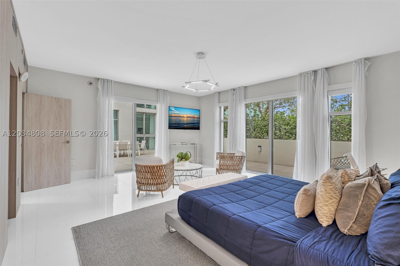 PARQUE TOWERS CONDO - Residential