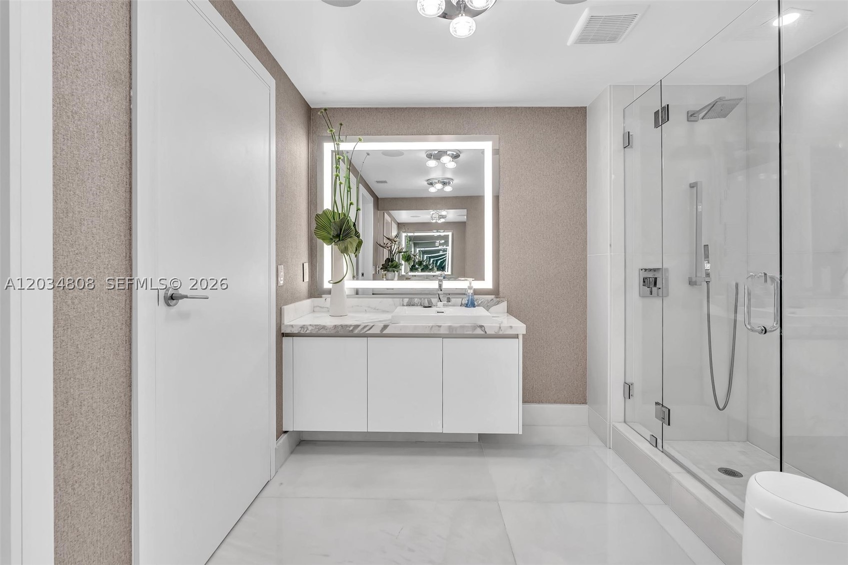 PARQUE TOWERS CONDO - Residential