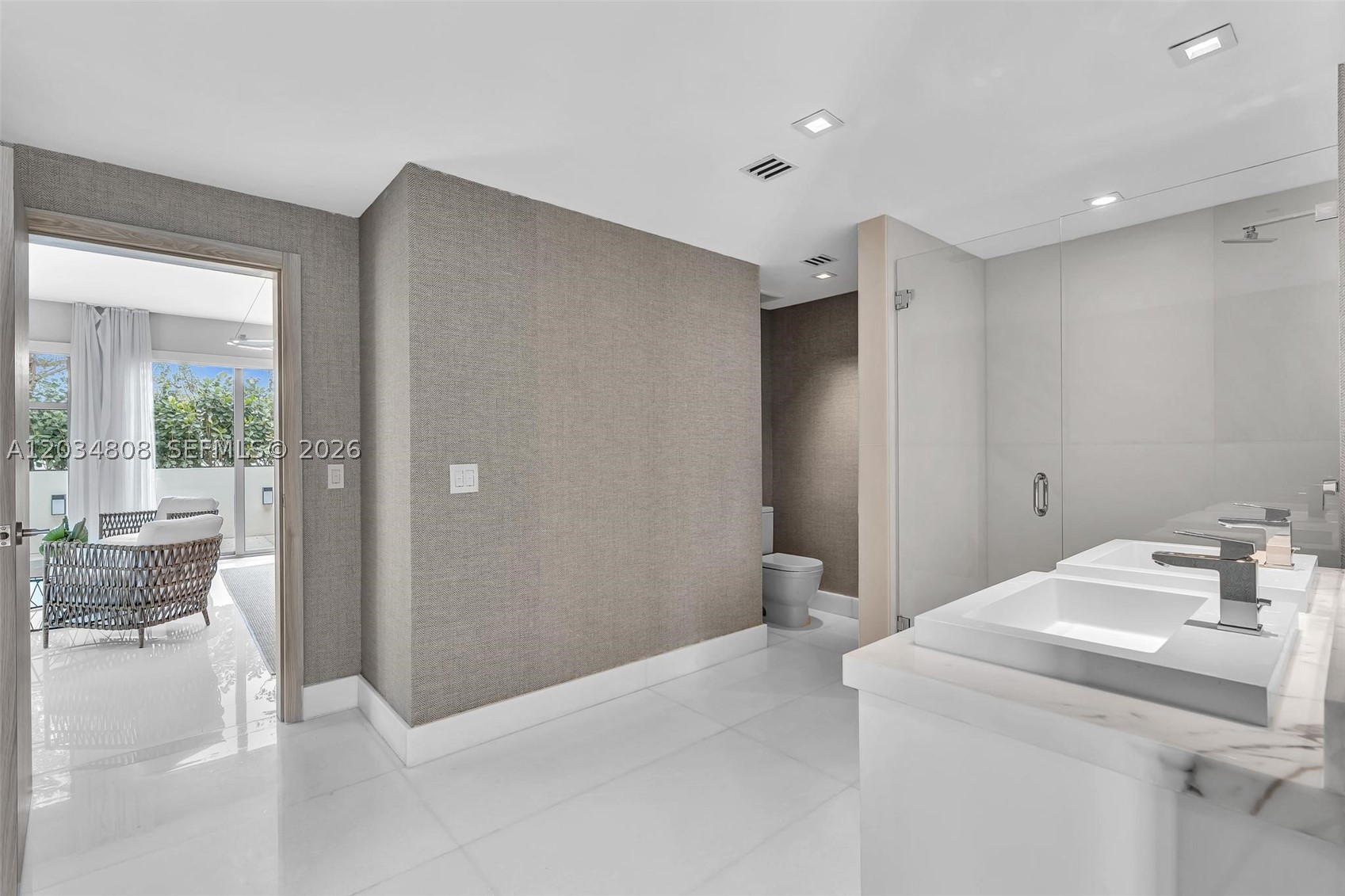 PARQUE TOWERS CONDO - Residential