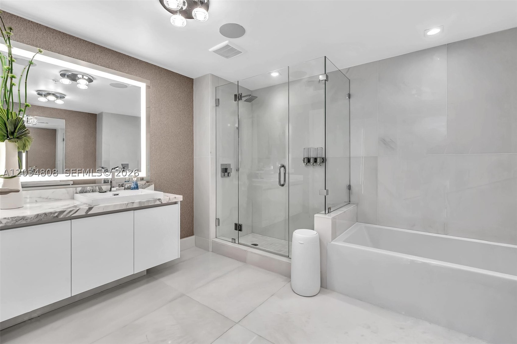 PARQUE TOWERS CONDO - Residential
