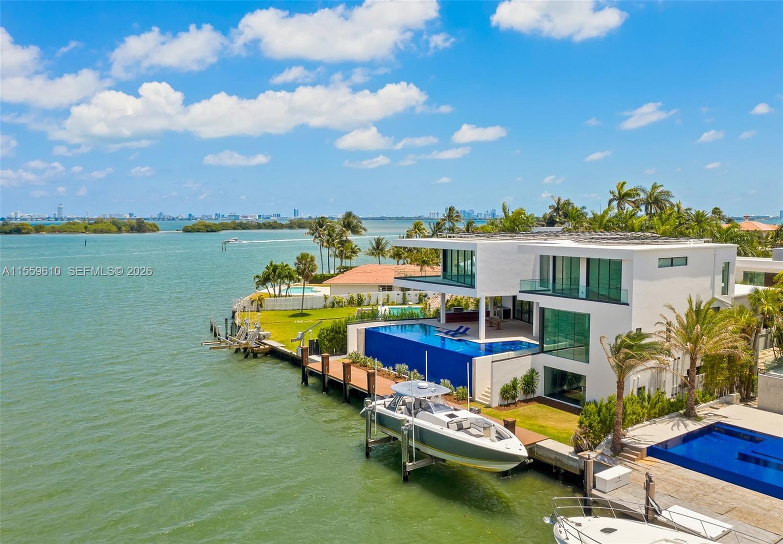 BELLE MEADE ISLAND - Residential
