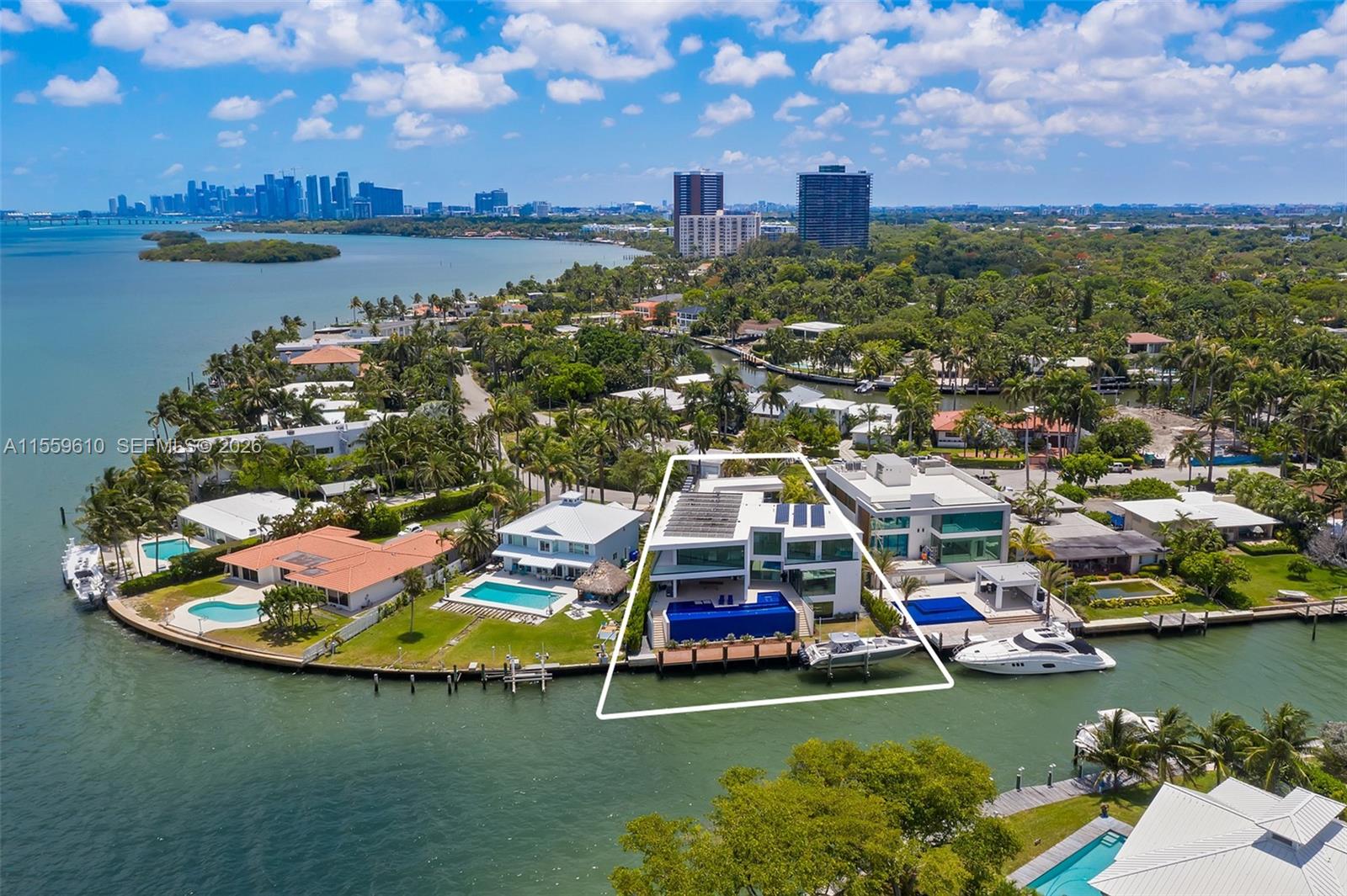 BELLE MEADE ISLAND - Residential