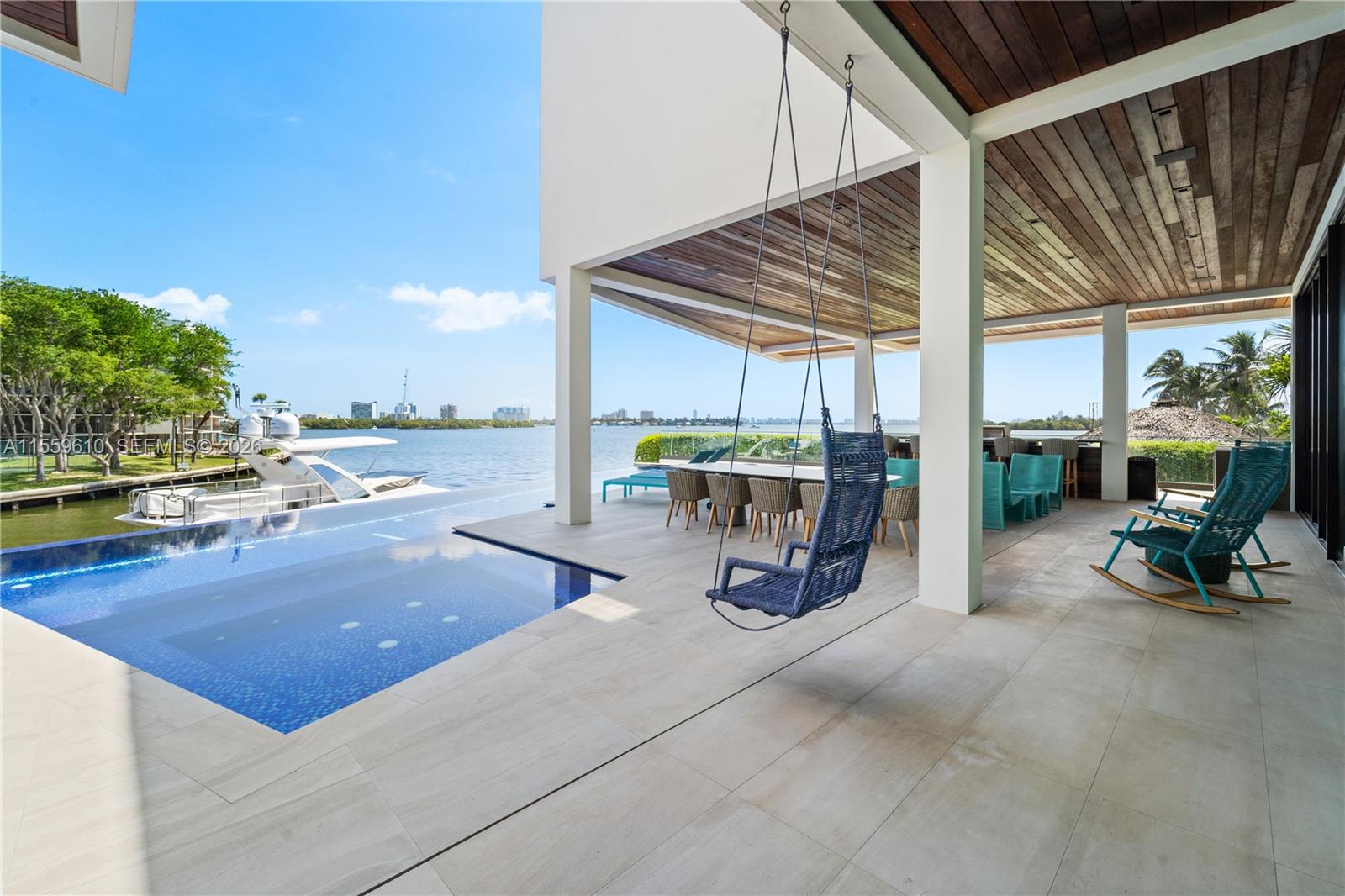 BELLE MEADE ISLAND - Residential