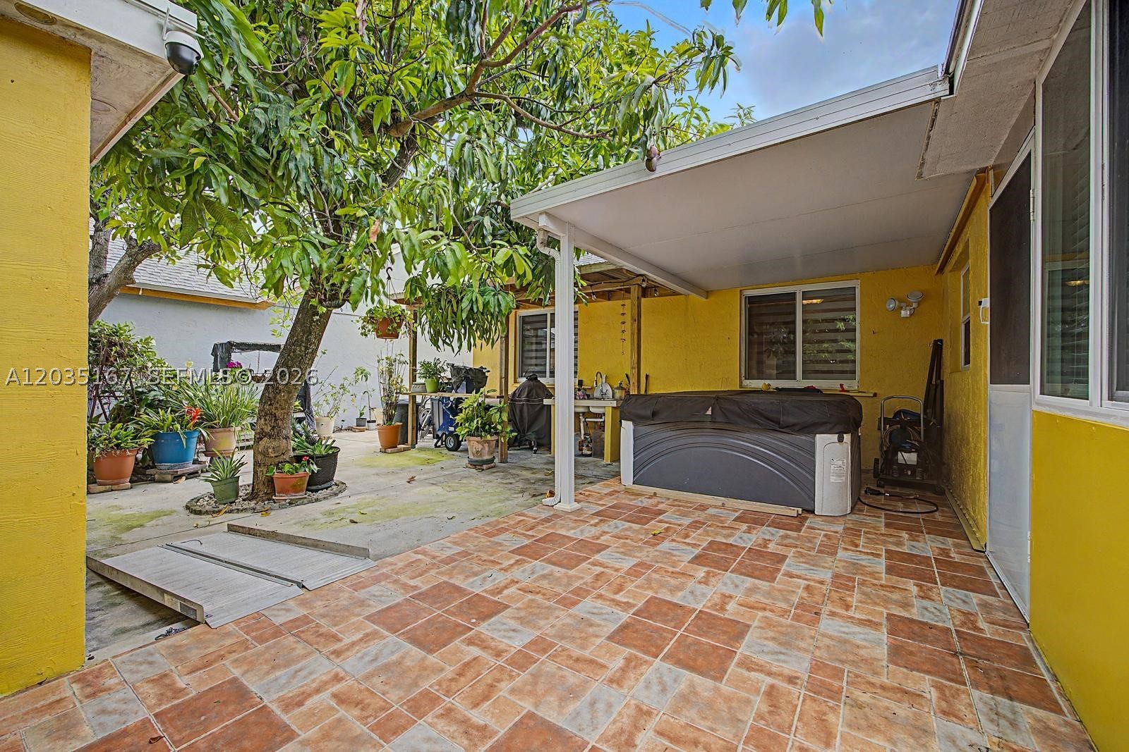 CHANTE-CLARE - Residential