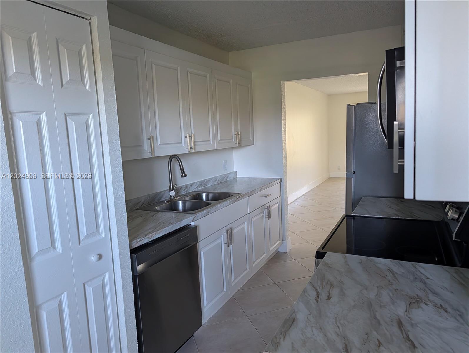 CAMBRIDGE AT CENTURY VILL - Residential