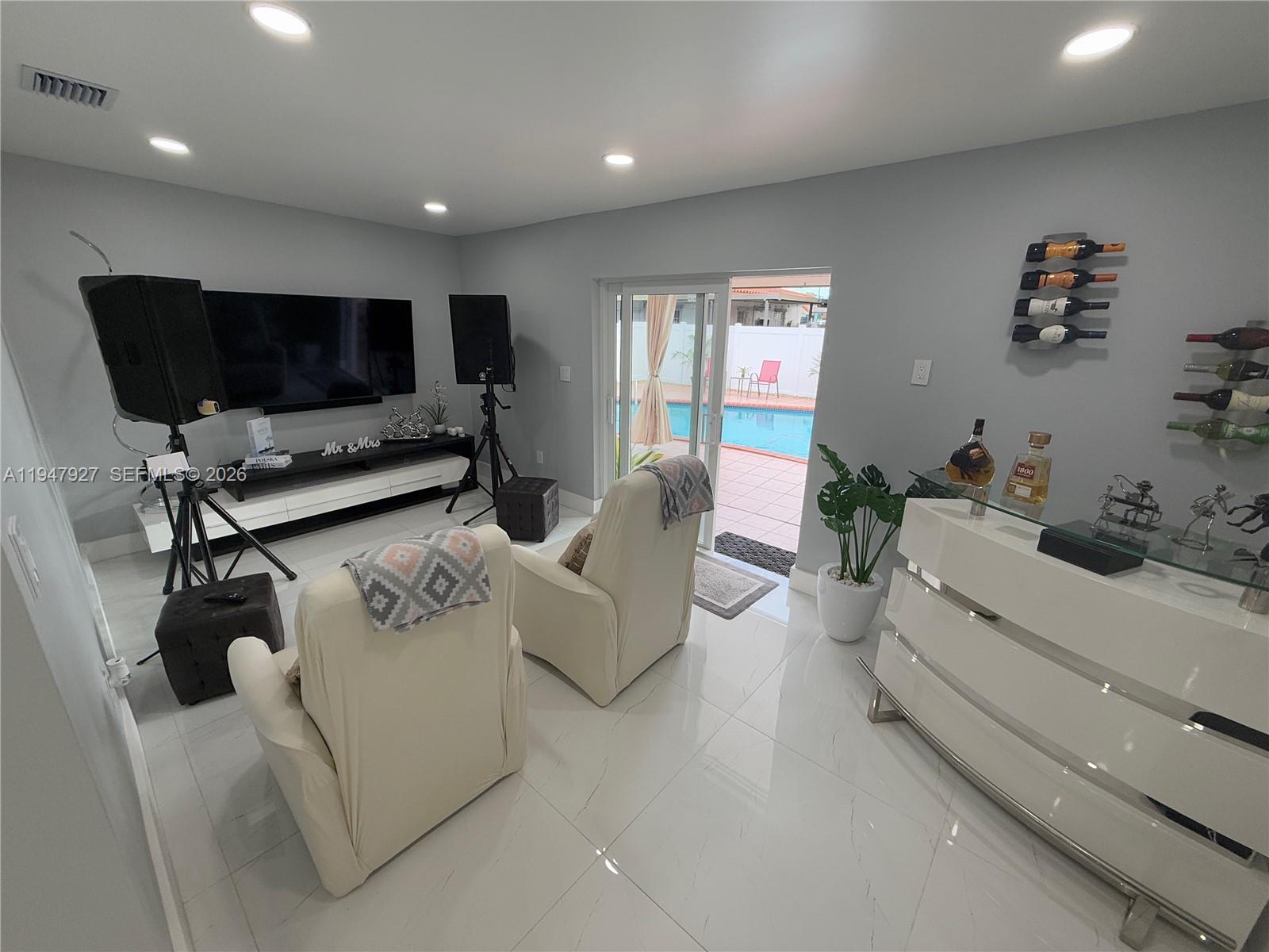 IDEAL HOMES SUB NO 3 - Residential
