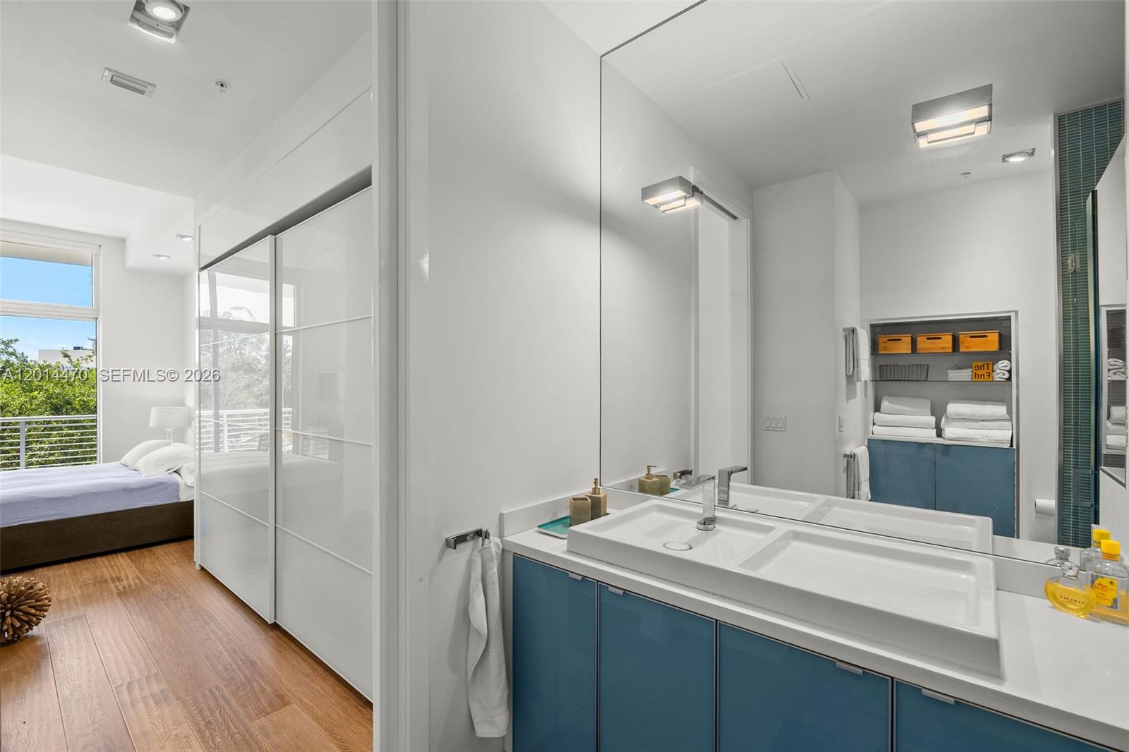 THE MERIDIAN CONDO - Residential