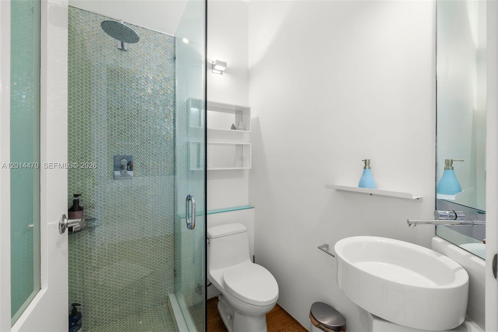 THE MERIDIAN CONDO - Residential
