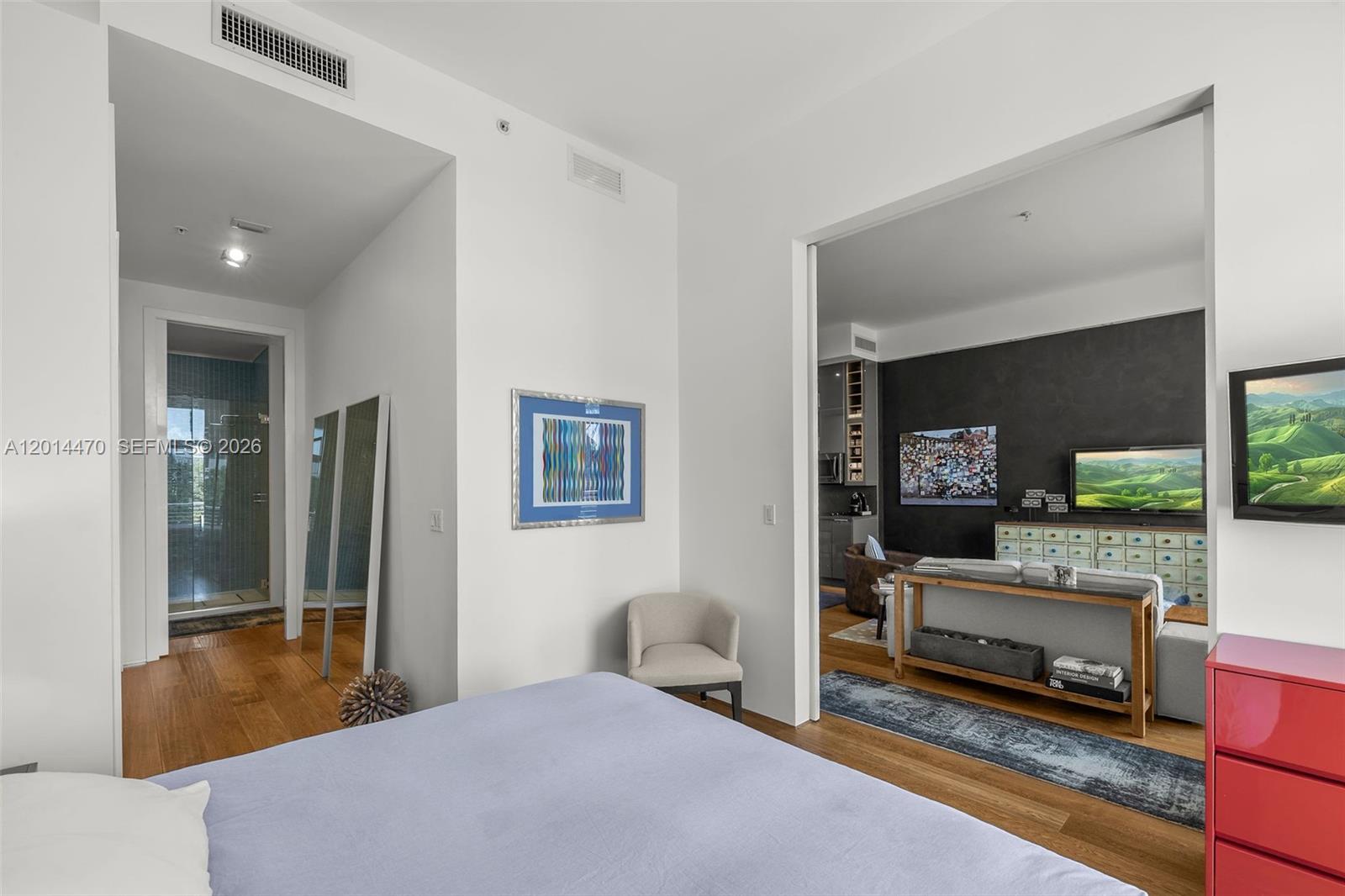 THE MERIDIAN CONDO - Residential