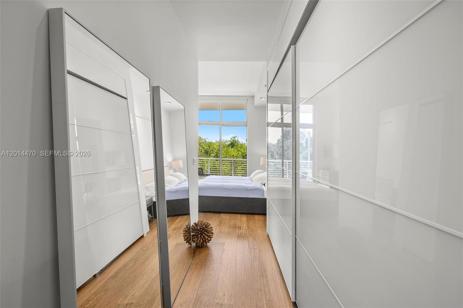 THE MERIDIAN CONDO - Residential