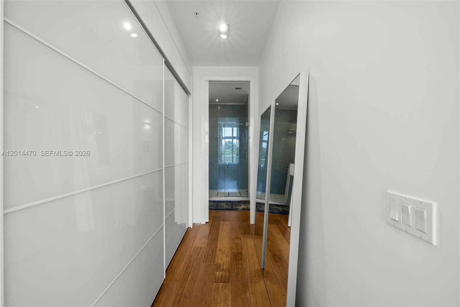THE MERIDIAN CONDO - Residential