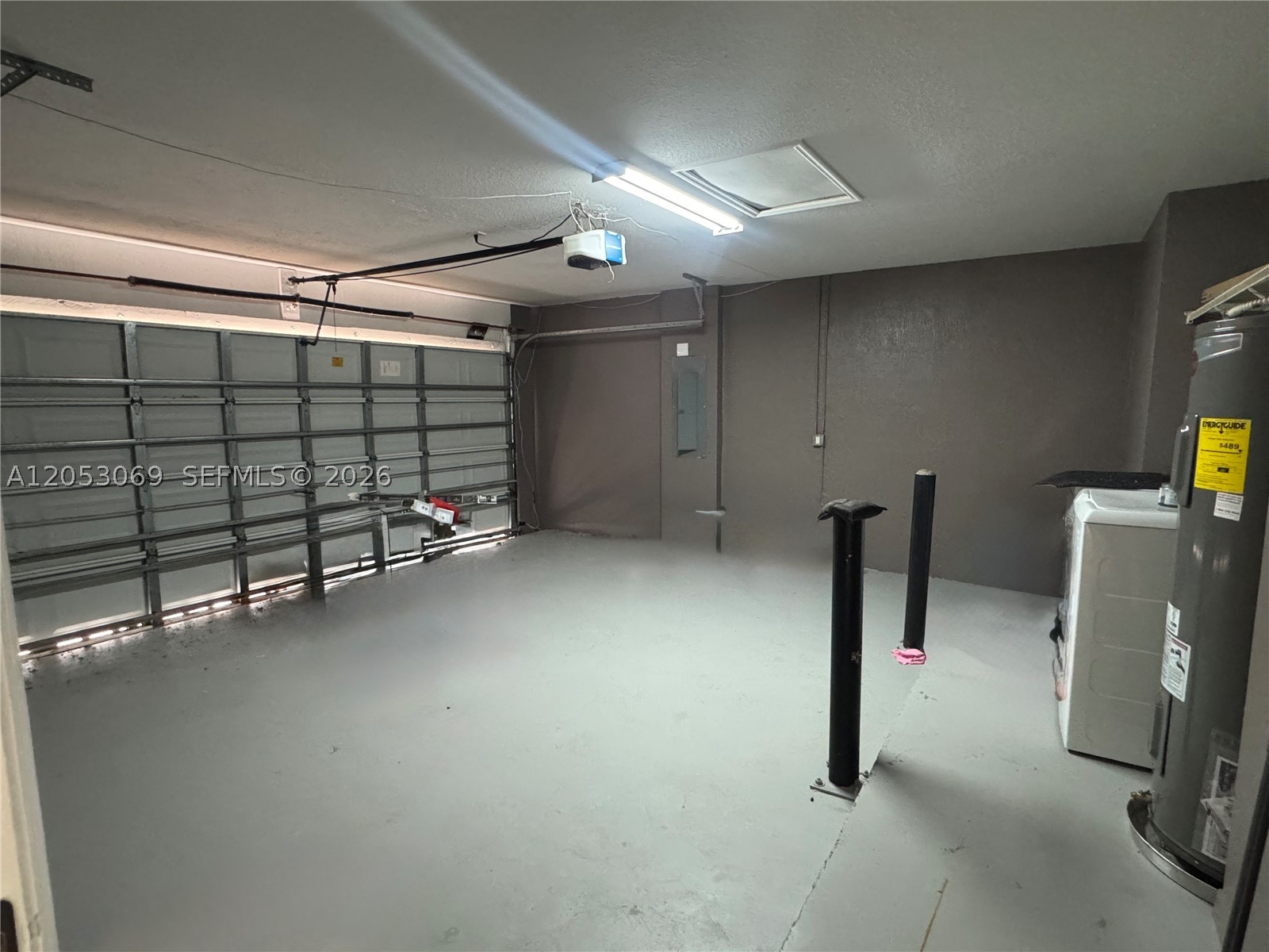 CHRISTOPHER GARDENS - Residential Lease