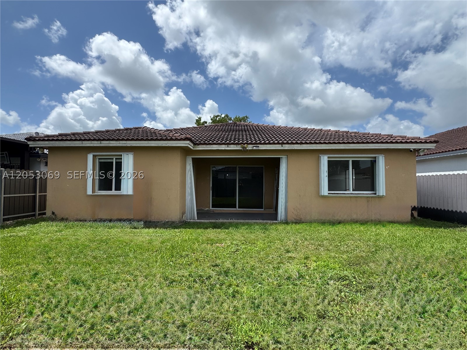 CHRISTOPHER GARDENS - Residential Lease