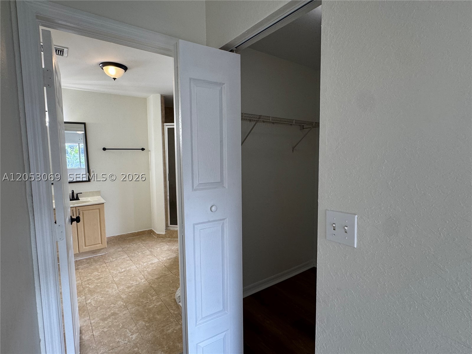CHRISTOPHER GARDENS - Residential Lease