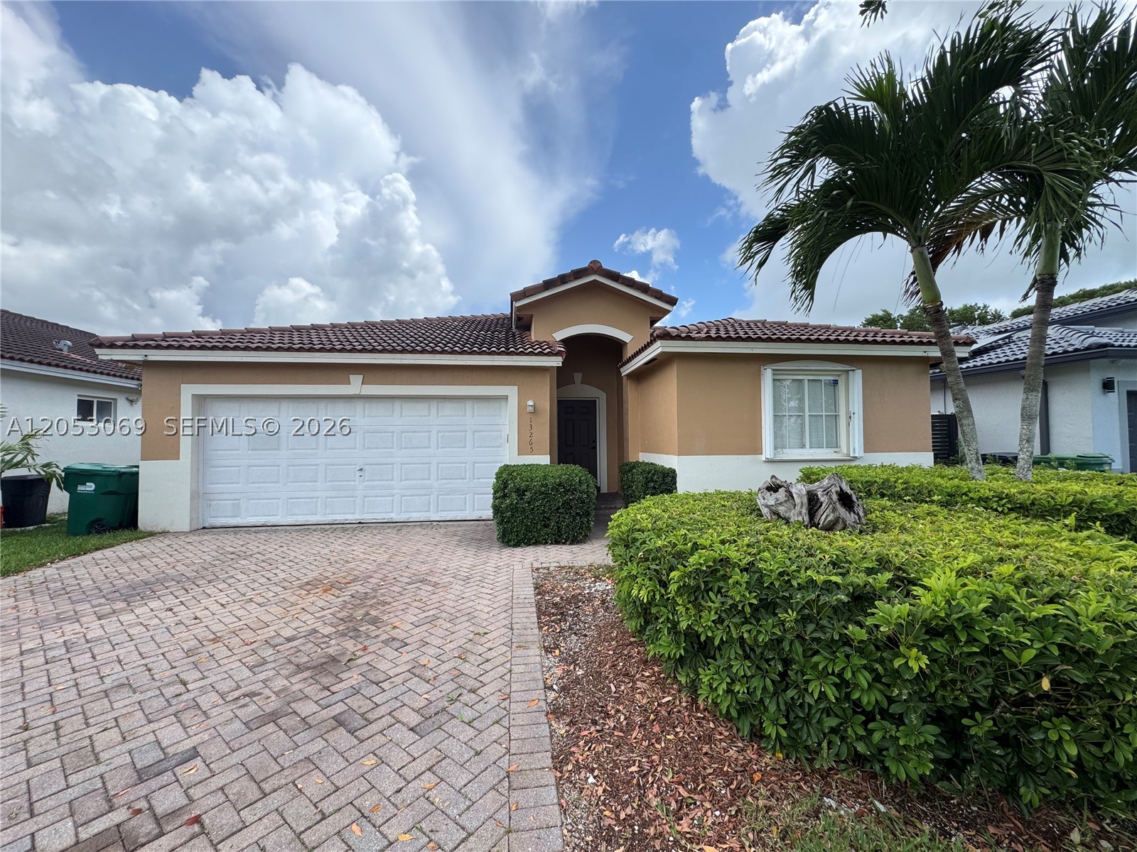 CHRISTOPHER GARDENS - Residential Lease
