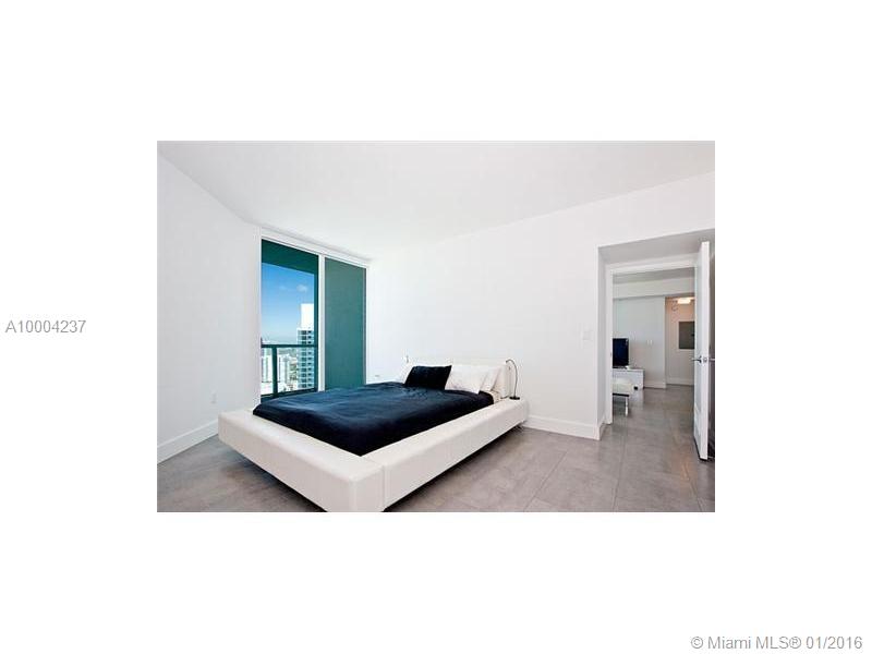 QUANTUM ON THE BAY - Residential Lease