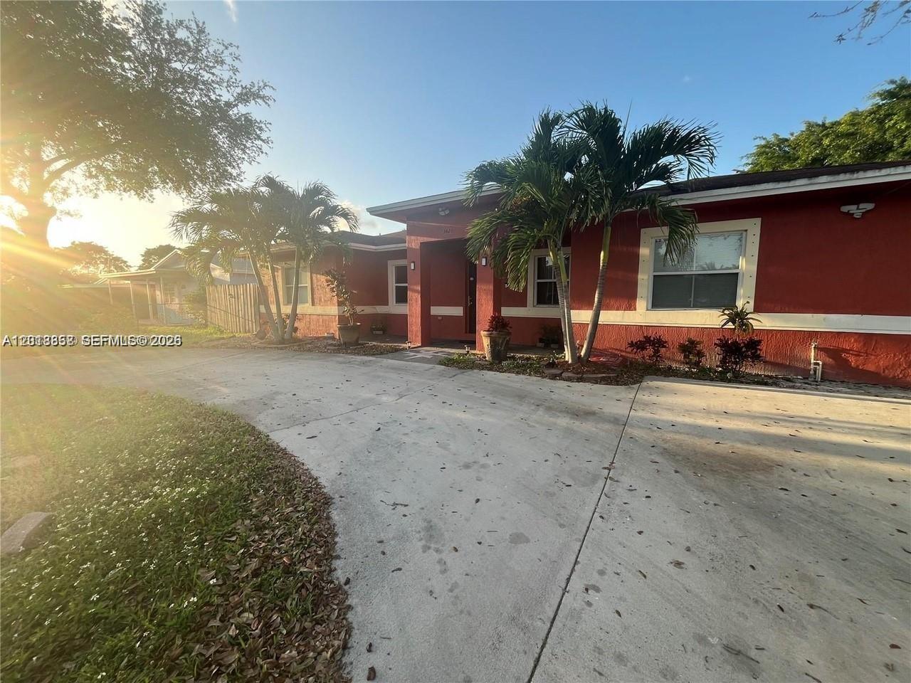 BREEZYWAY MANOR - Residential Lease