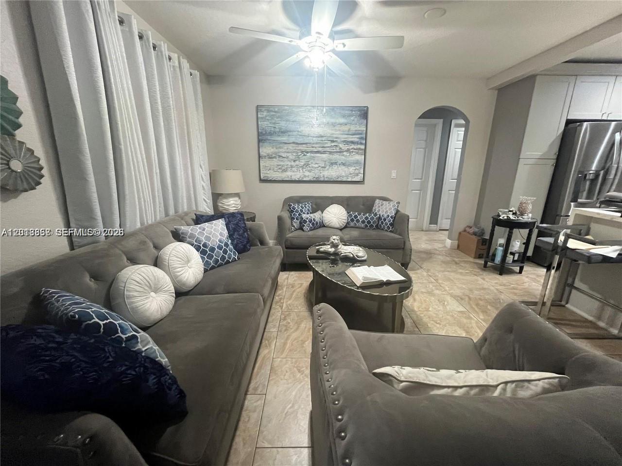 BREEZYWAY MANOR - Residential Lease