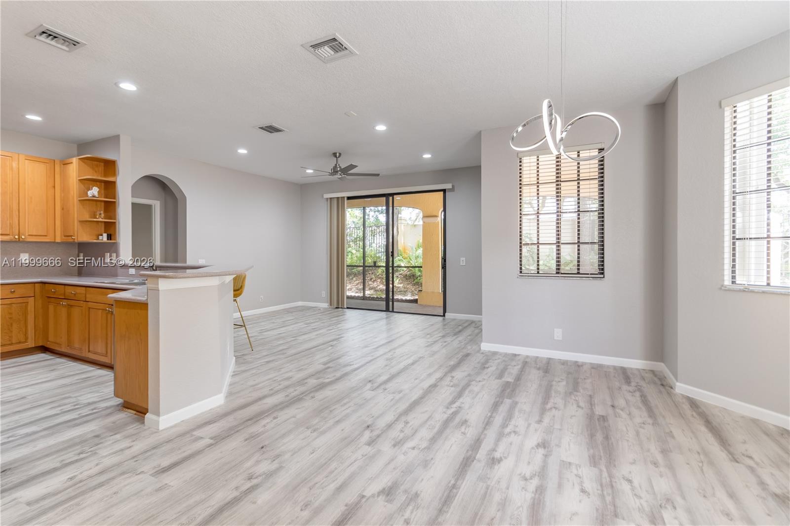 MARIPOSA POINTE AT WESTON - Residential