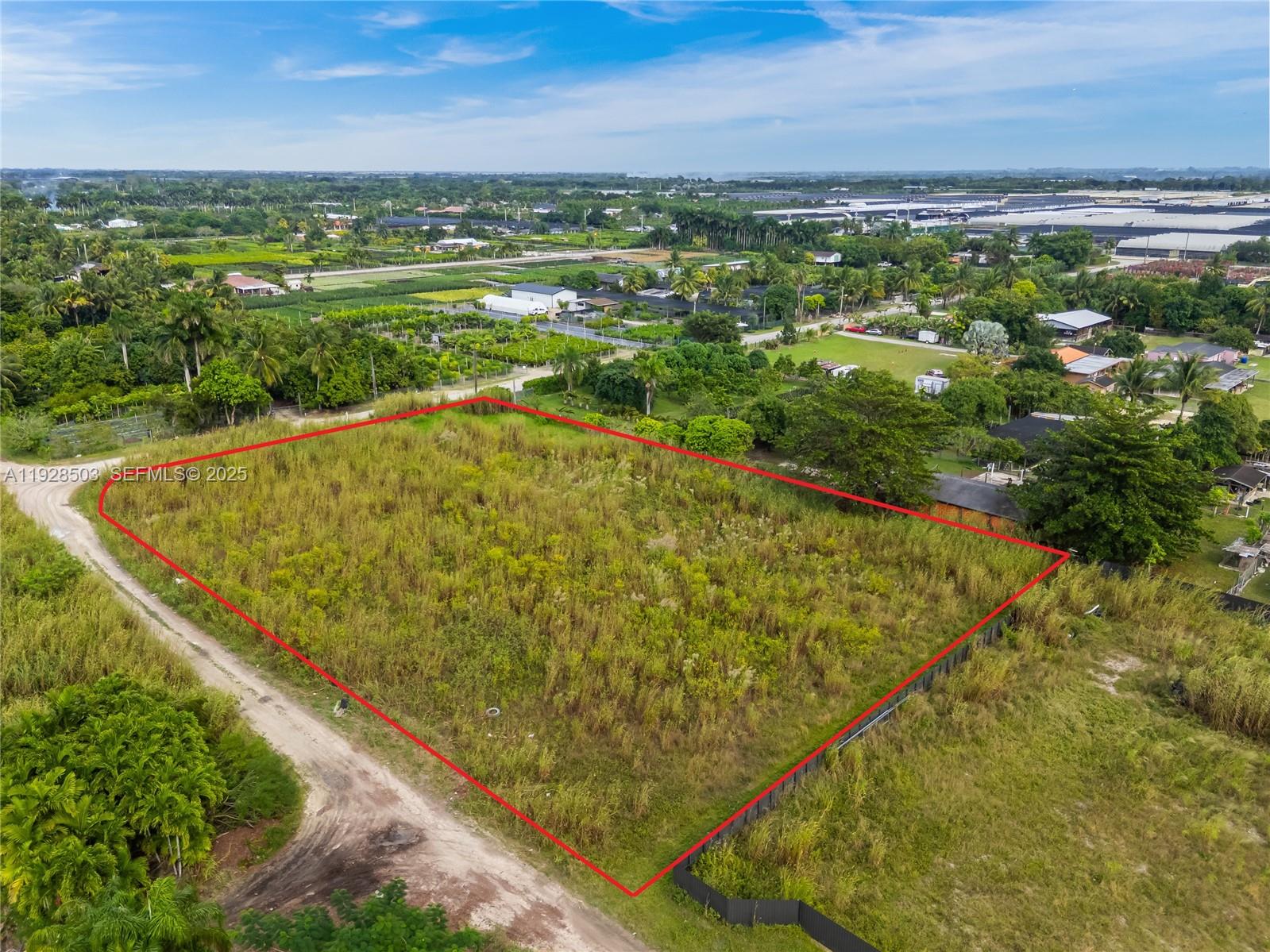 REDLAND 1.33 VACANT LAND - Land