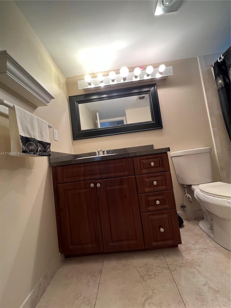 Turn Key Unit Ready to move in Price  to Sell , Located in Quiet Neighborhood . This is for Buyers over 55 years and over. call La for showing