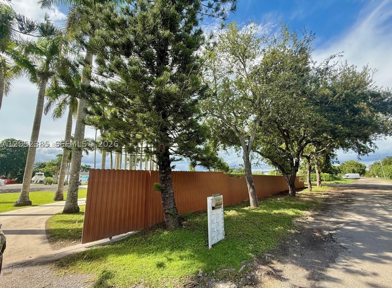 ACRES ESTATES - Residential