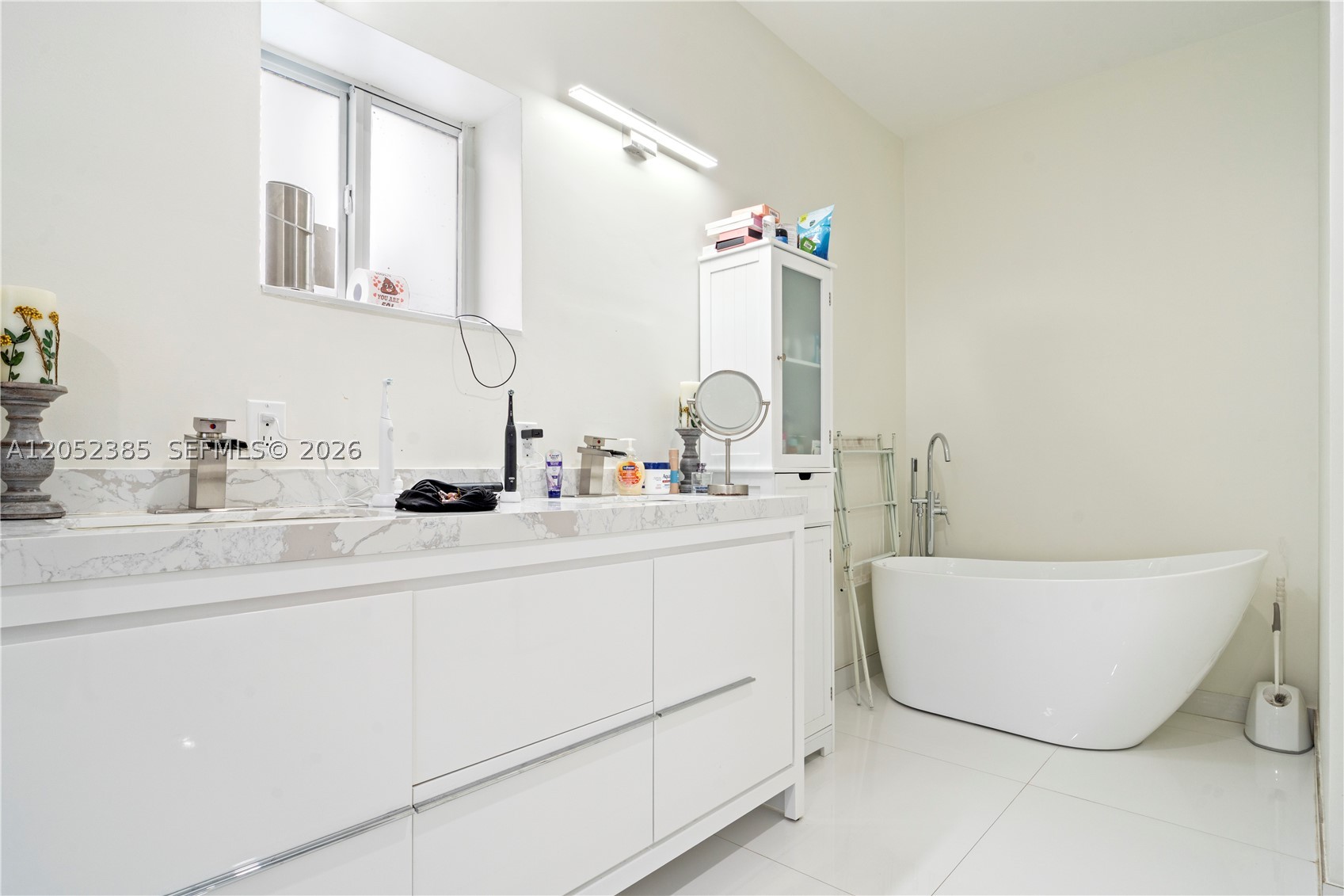 ACRES ESTATES - Residential