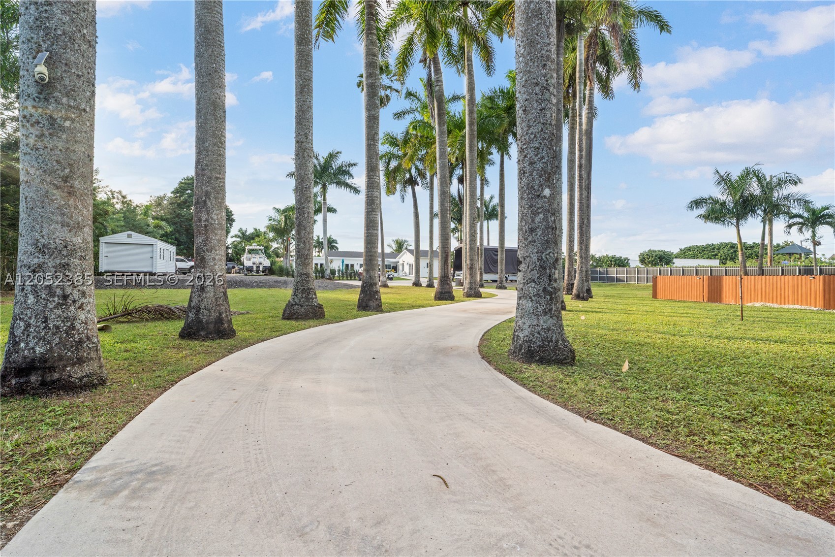 ACRES ESTATES - Residential