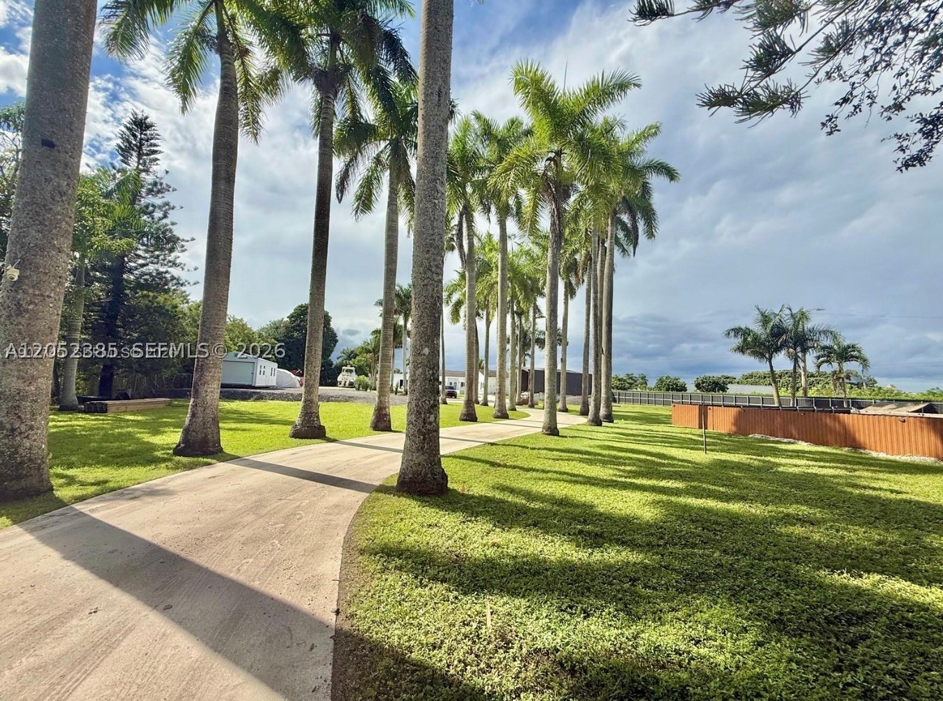 ACRES ESTATES - Residential