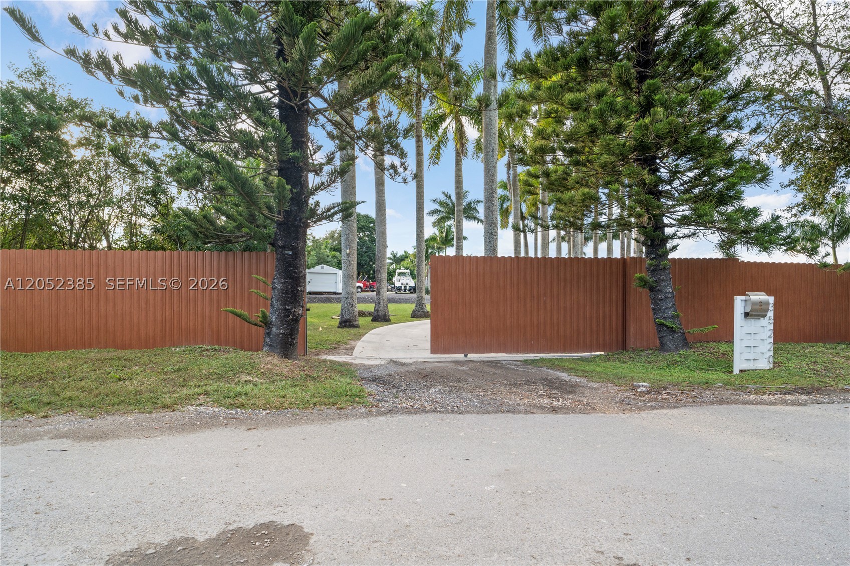 ACRES ESTATES - Residential