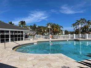 LE CLUB AT OLD CUTLER CON - Residential