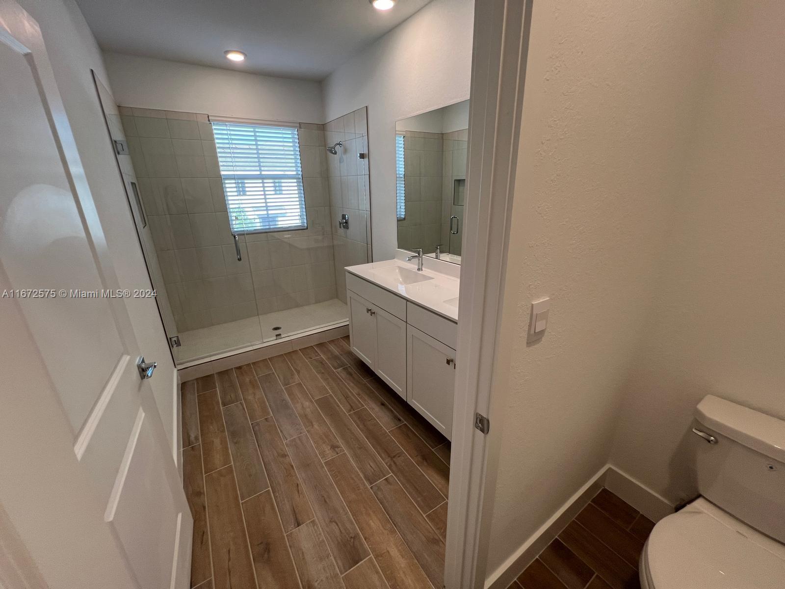 MERRICK SQUARE - Residential Lease