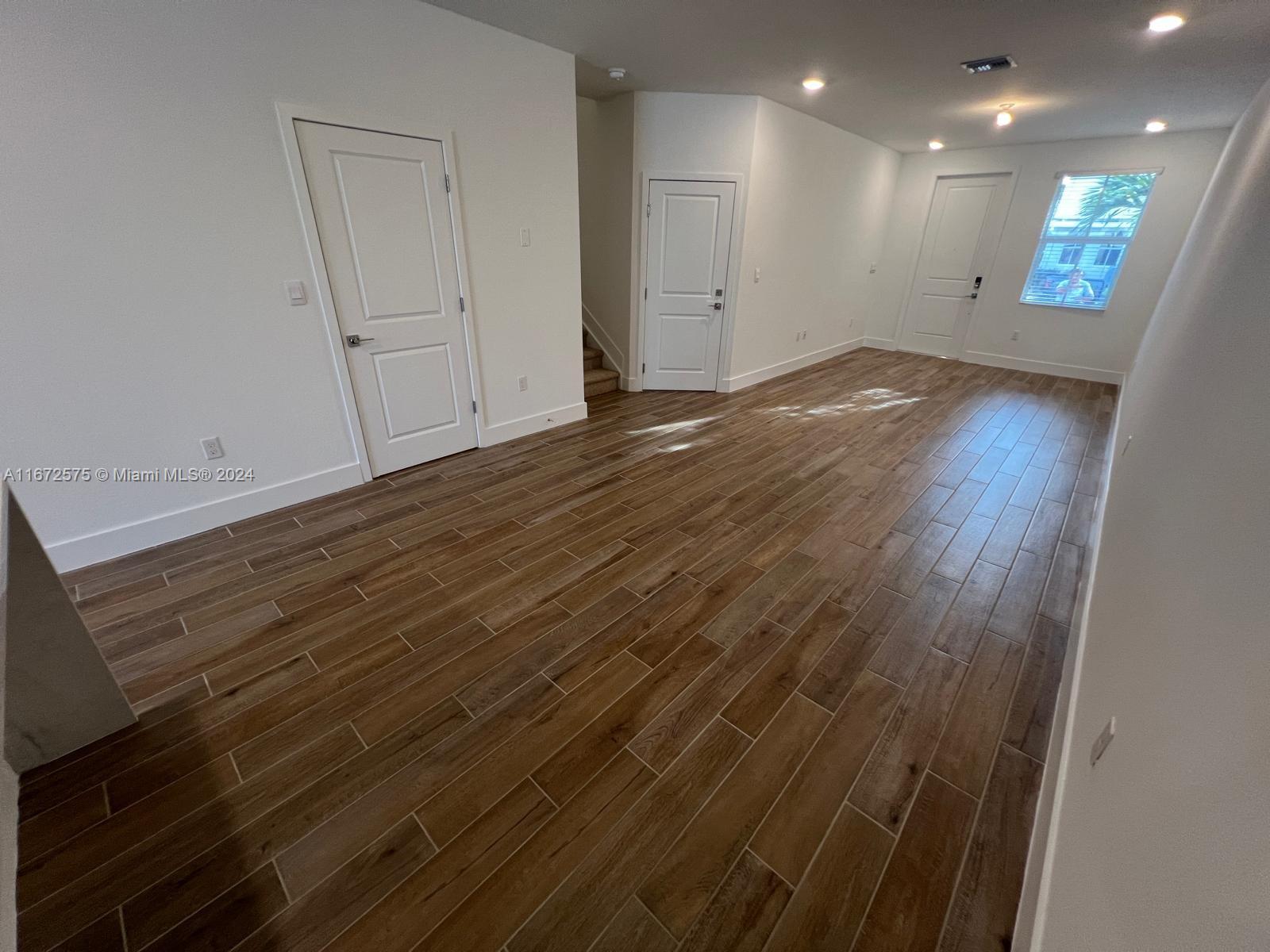 MERRICK SQUARE - Residential Lease
