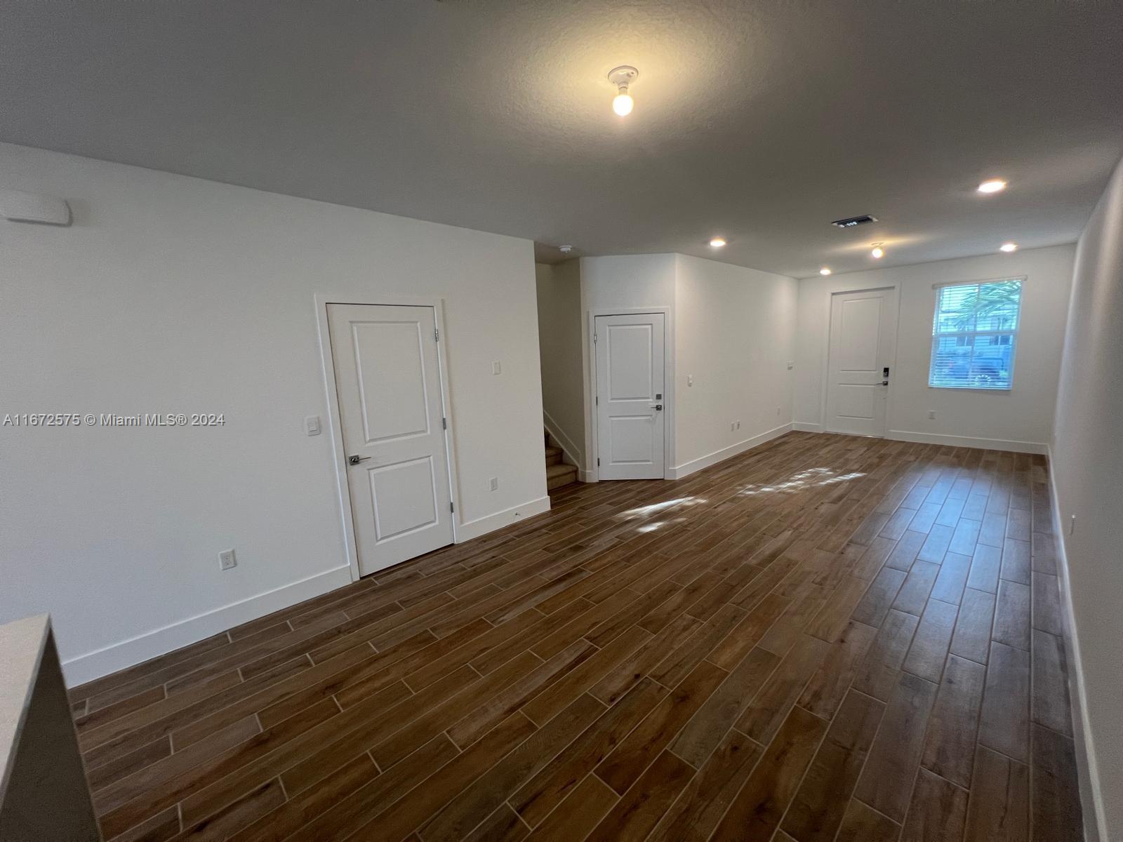 MERRICK SQUARE - Residential Lease
