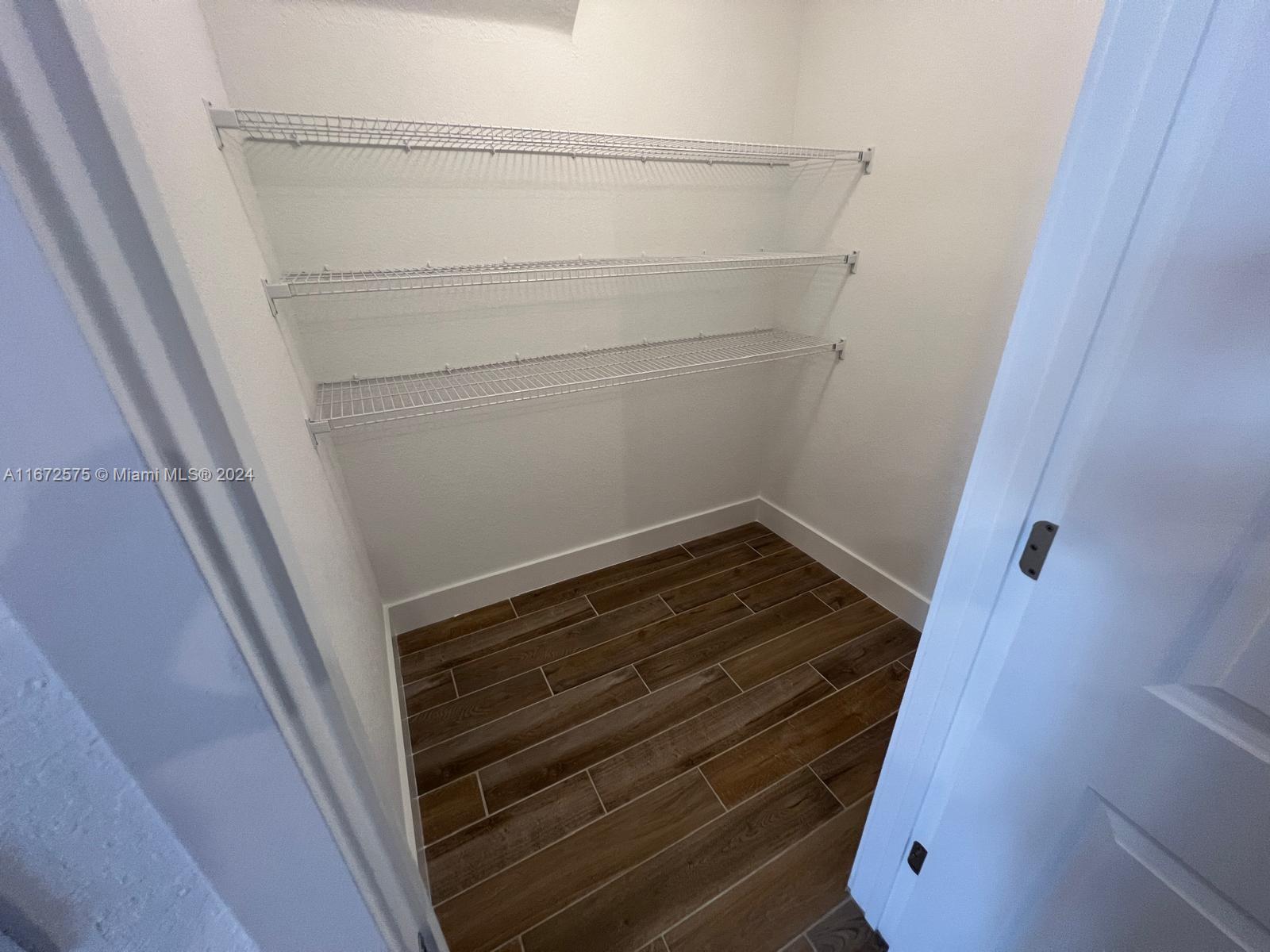 MERRICK SQUARE - Residential Lease