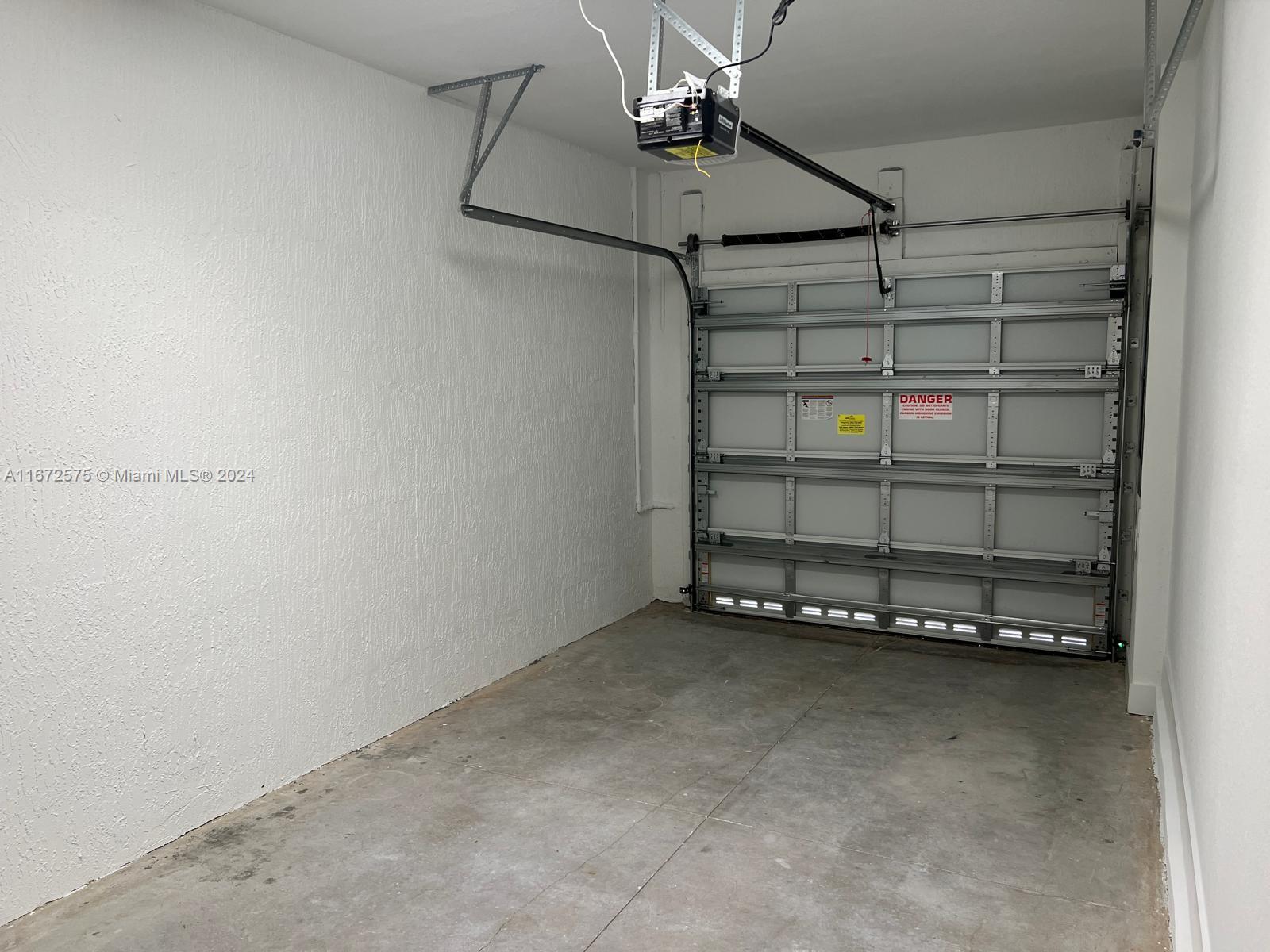 MERRICK SQUARE - Residential Lease