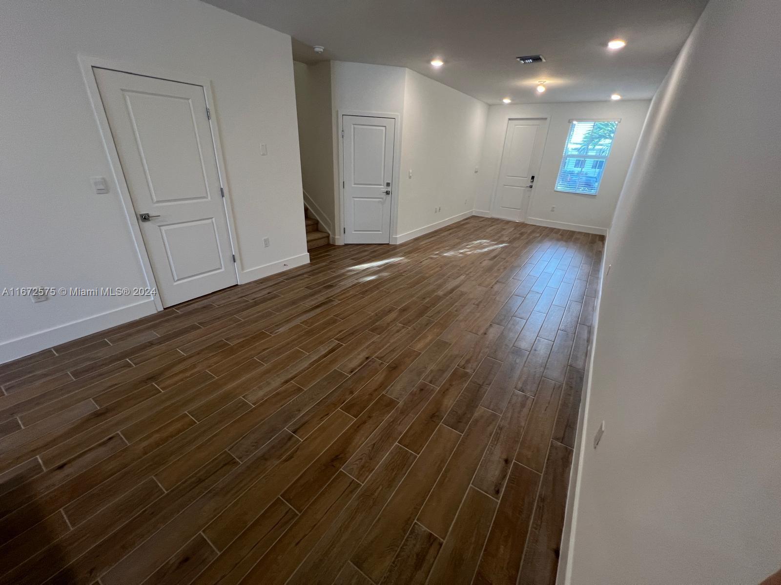 MERRICK SQUARE - Residential Lease