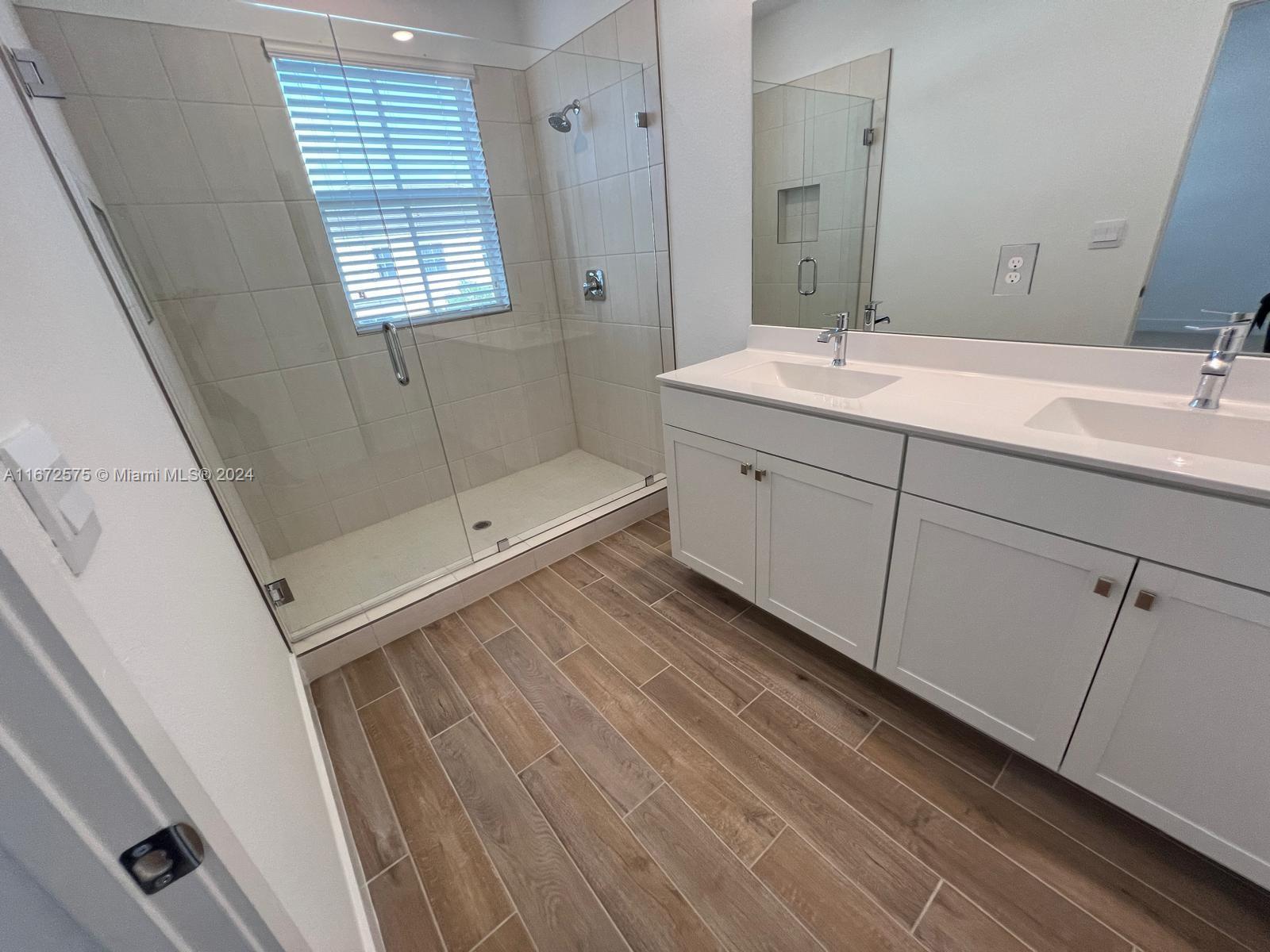 MERRICK SQUARE - Residential Lease