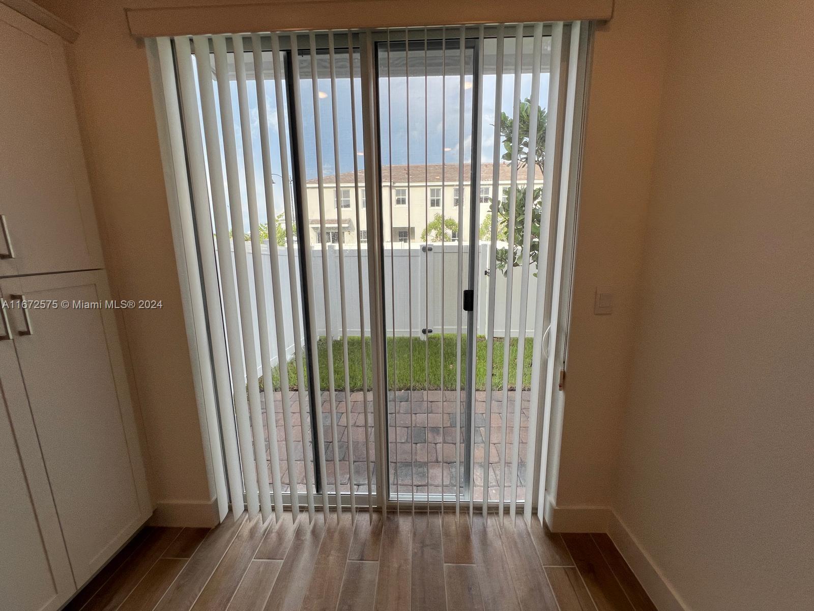 MERRICK SQUARE - Residential Lease