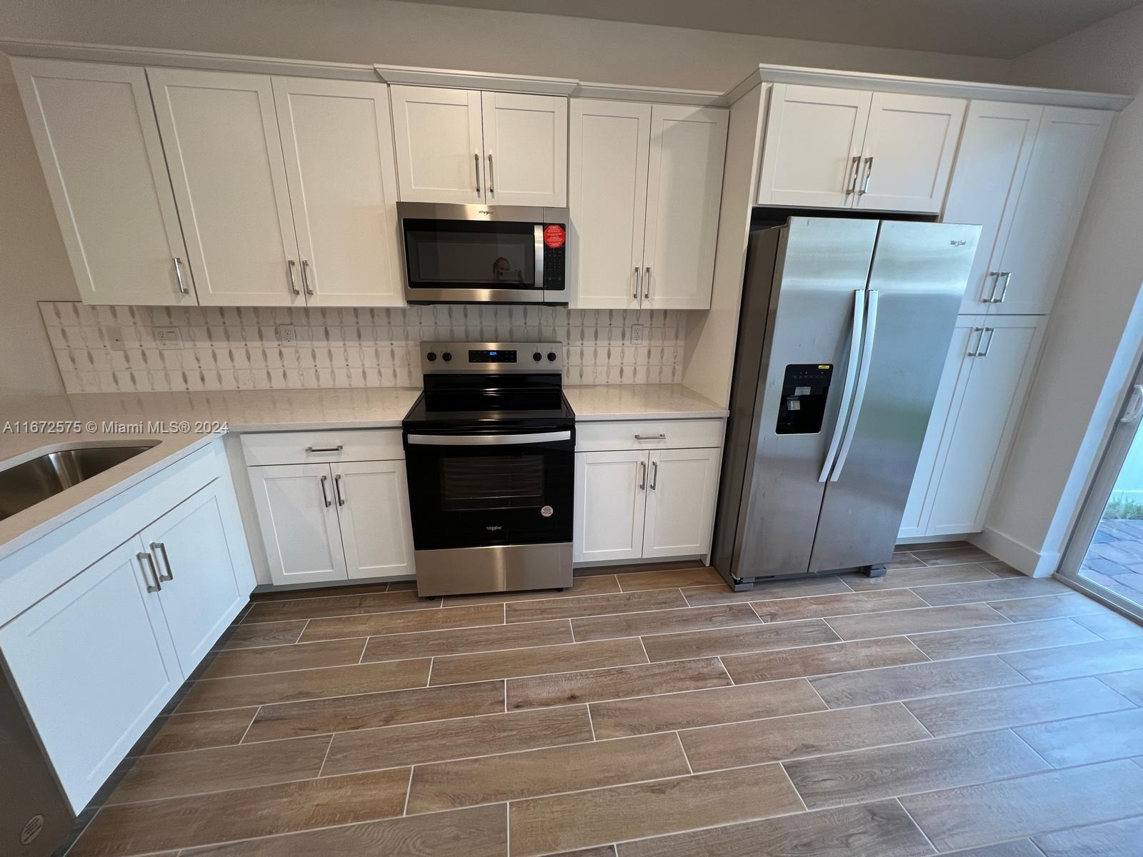 MERRICK SQUARE - Residential Lease