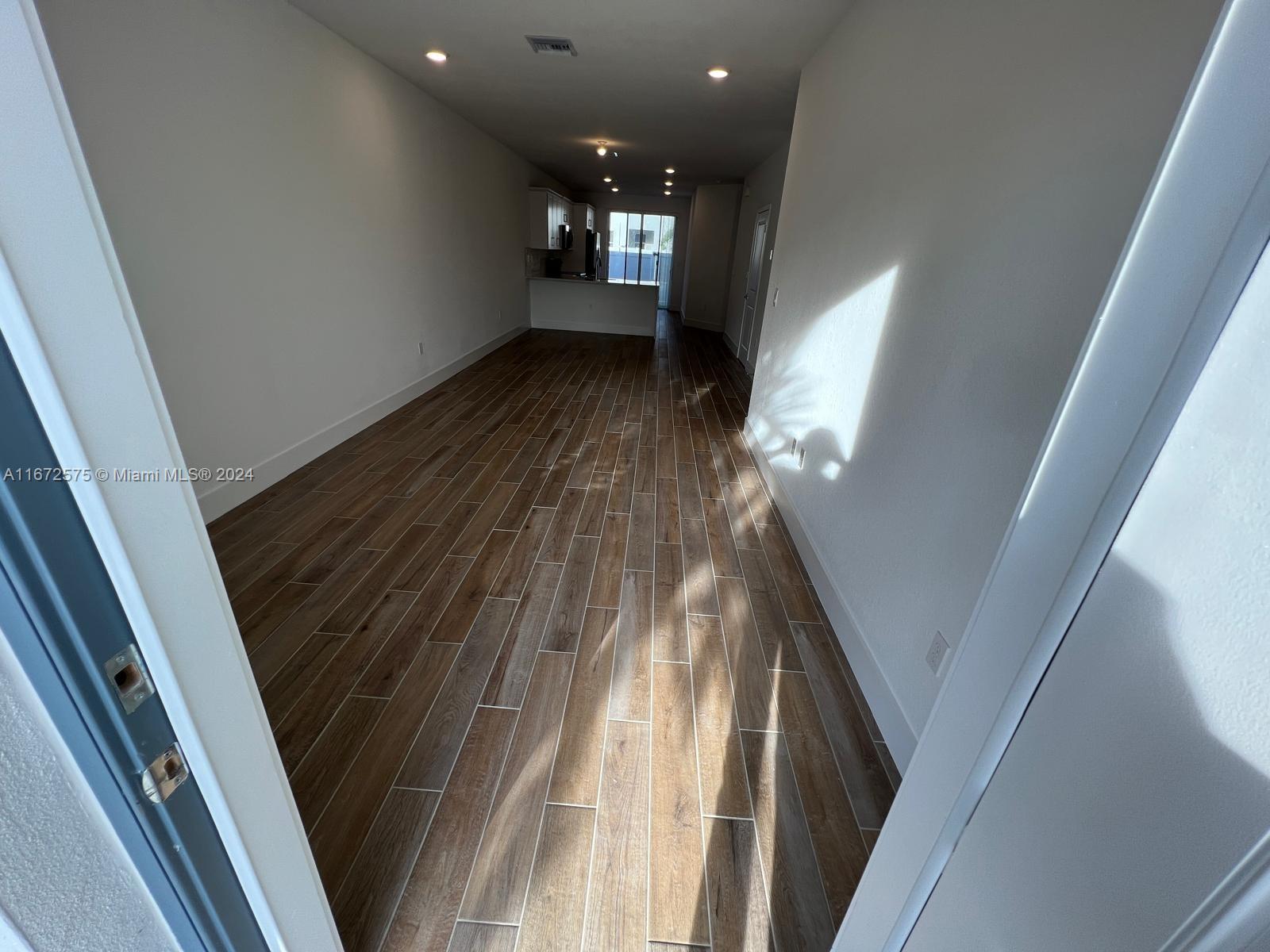 MERRICK SQUARE - Residential Lease