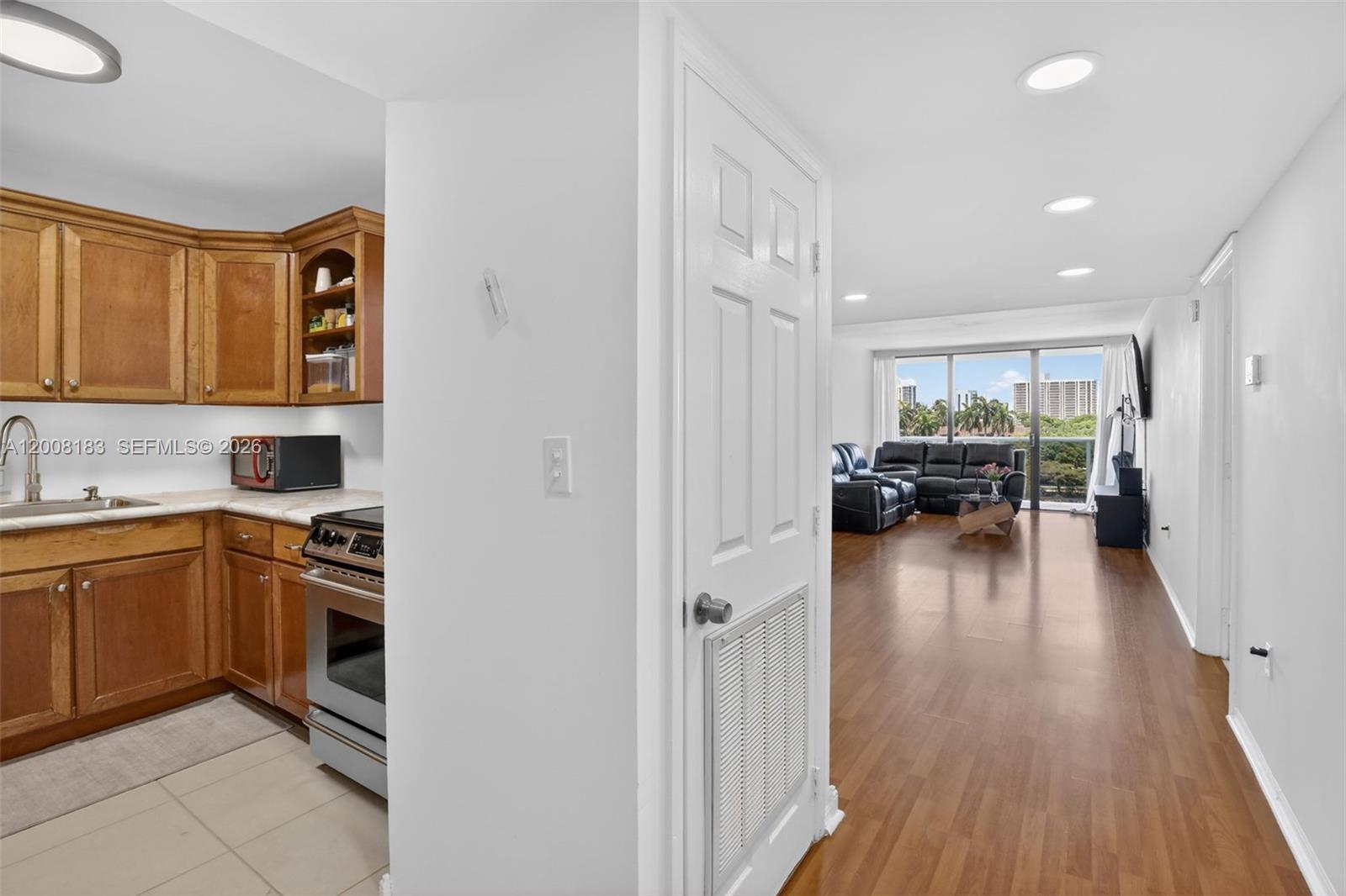 AVENTURA ELDORADO CONDO - Residential