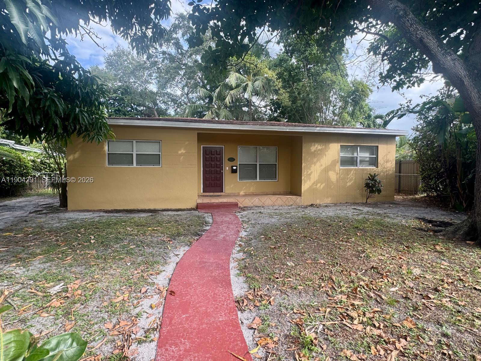 UPDATED 3 BEDROOM, 2 BATH + LARGE FENCED BACKYARD ** BEAUTIFUL, SPACIOUS, CHARMING HOUSE IN A QUITE COMMUNITY. ** STAINLESS STEEL APPLIANCES ** LAUNDRY ROOM * BLINDS ON ALL WINDOWS**CEILING FAN, AMAZING FLOOR**